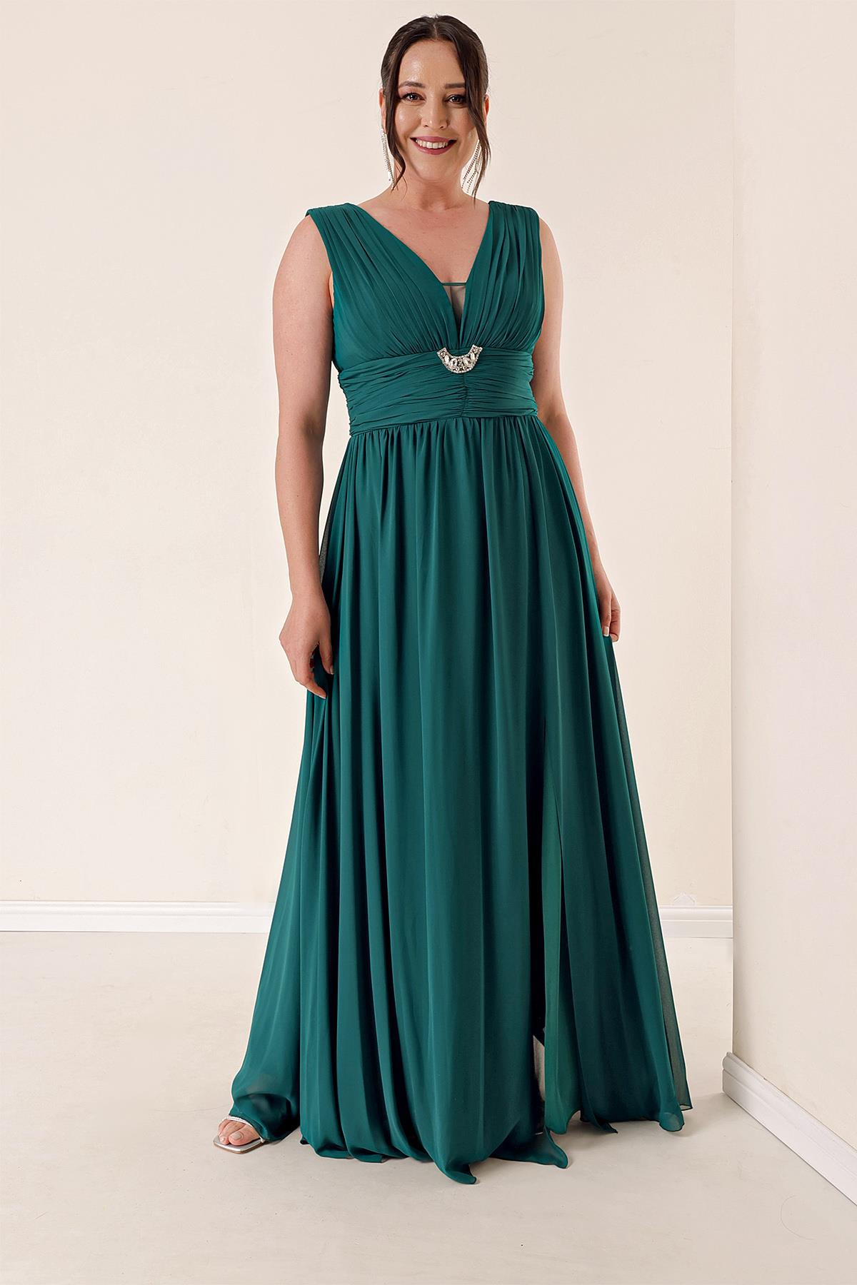 S-23K1040017Front and back V-neck detailed stone belted, draped, lined, front slit chiffon long dress plus size