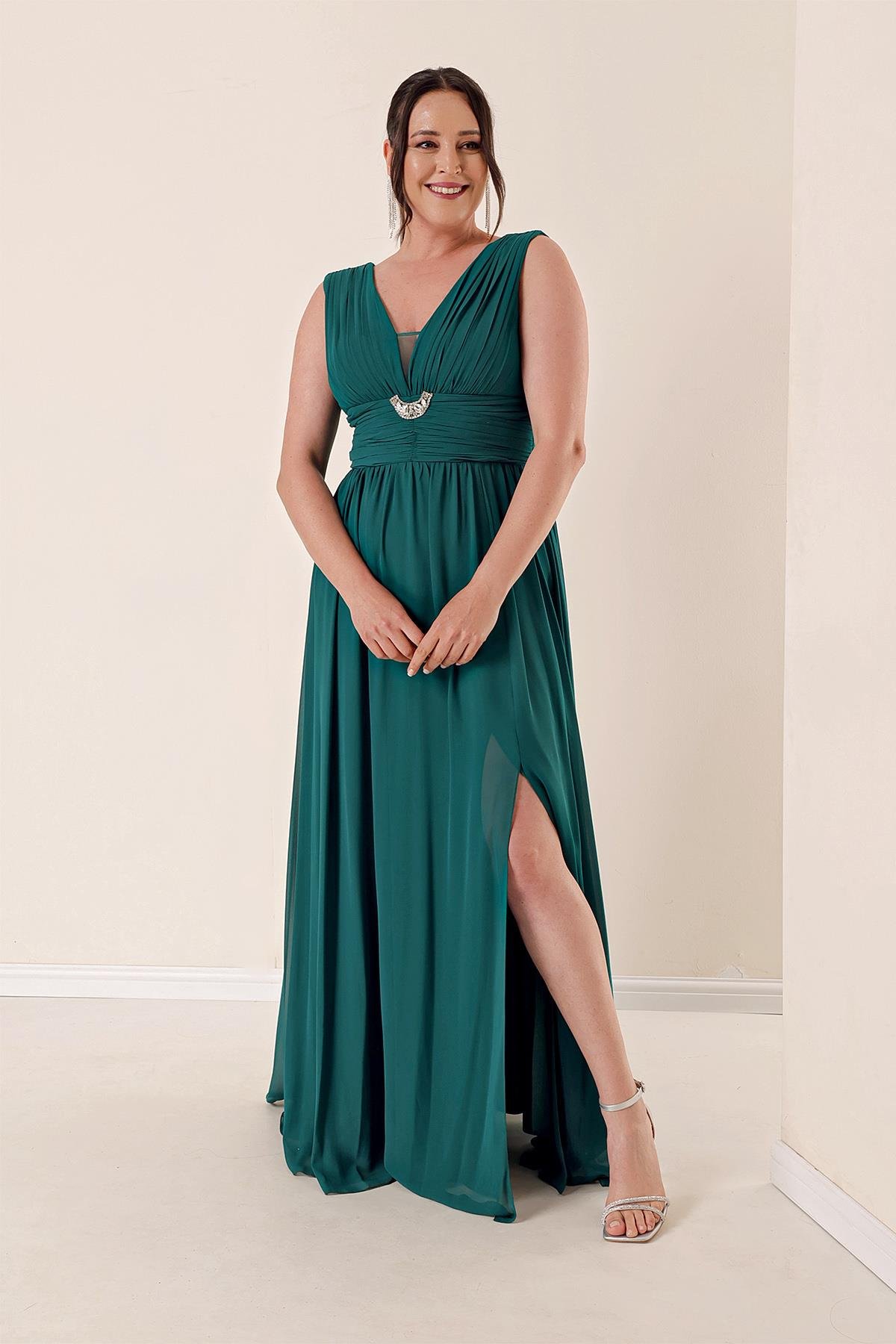 S-23K1040017Front and back V-neck detailed stone belted, draped, lined, front slit chiffon long dress plus size