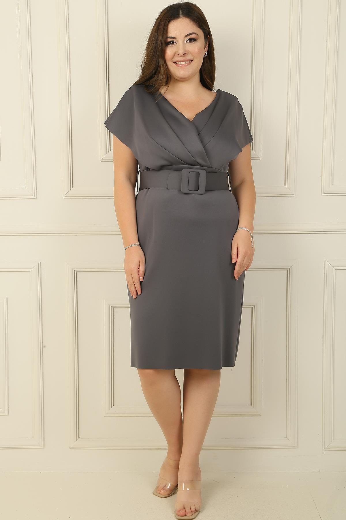 S-23K1040021Front And Rear V-Neck Waist Dress Size Large Arched Coated