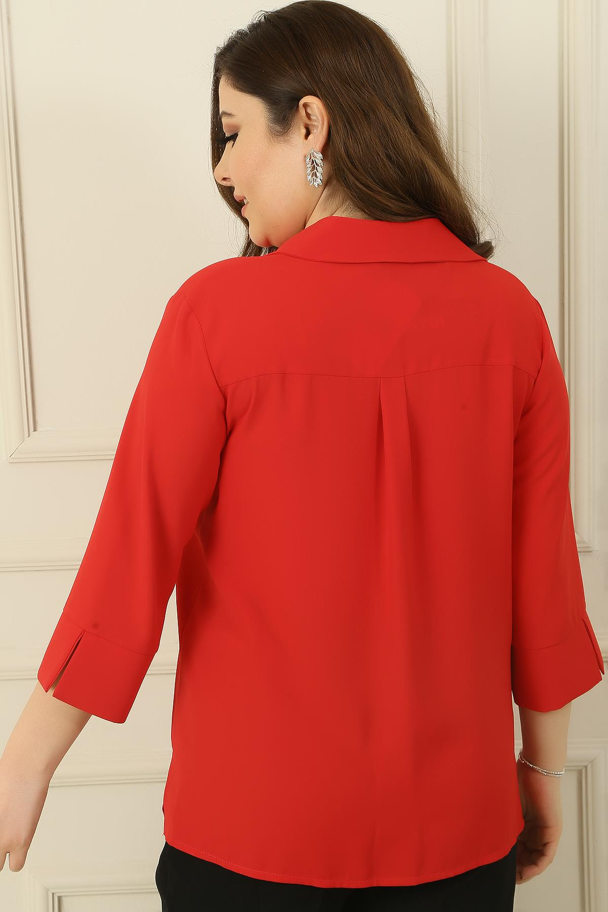 S-23K1040026Polo Neck Quarter Sleeve Plus Size Blouse Brooch