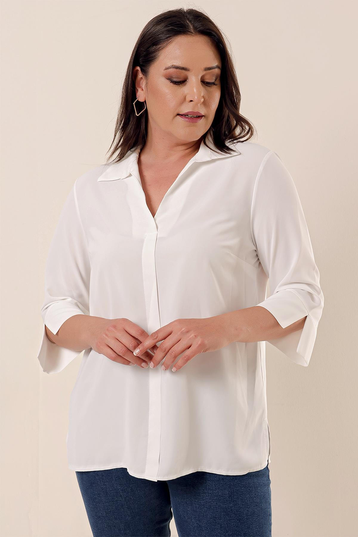 S-23K1040026Polo Neck Quarter Sleeve Plus Size Blouse Brooch