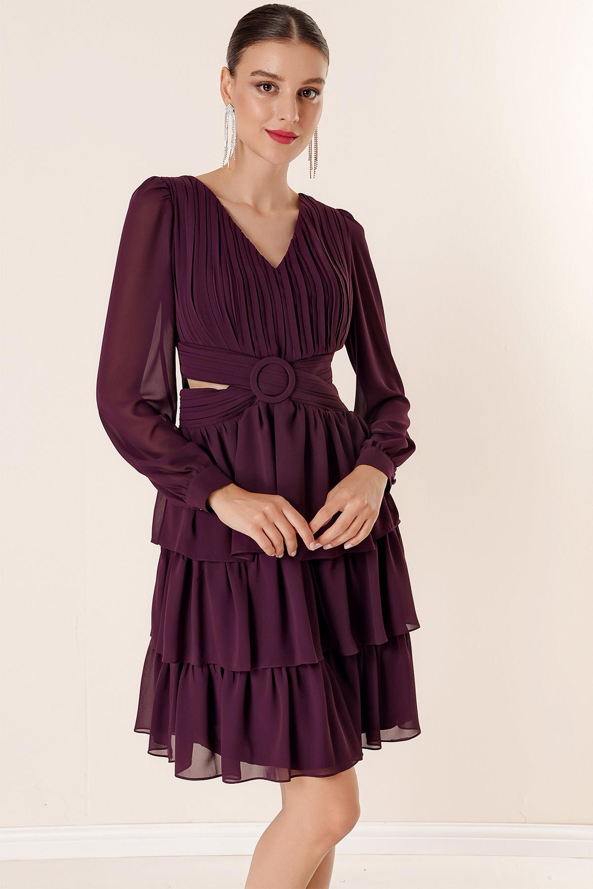 S-23K1040031Waist Layered chiffon dress with pearl Neckline and back Design