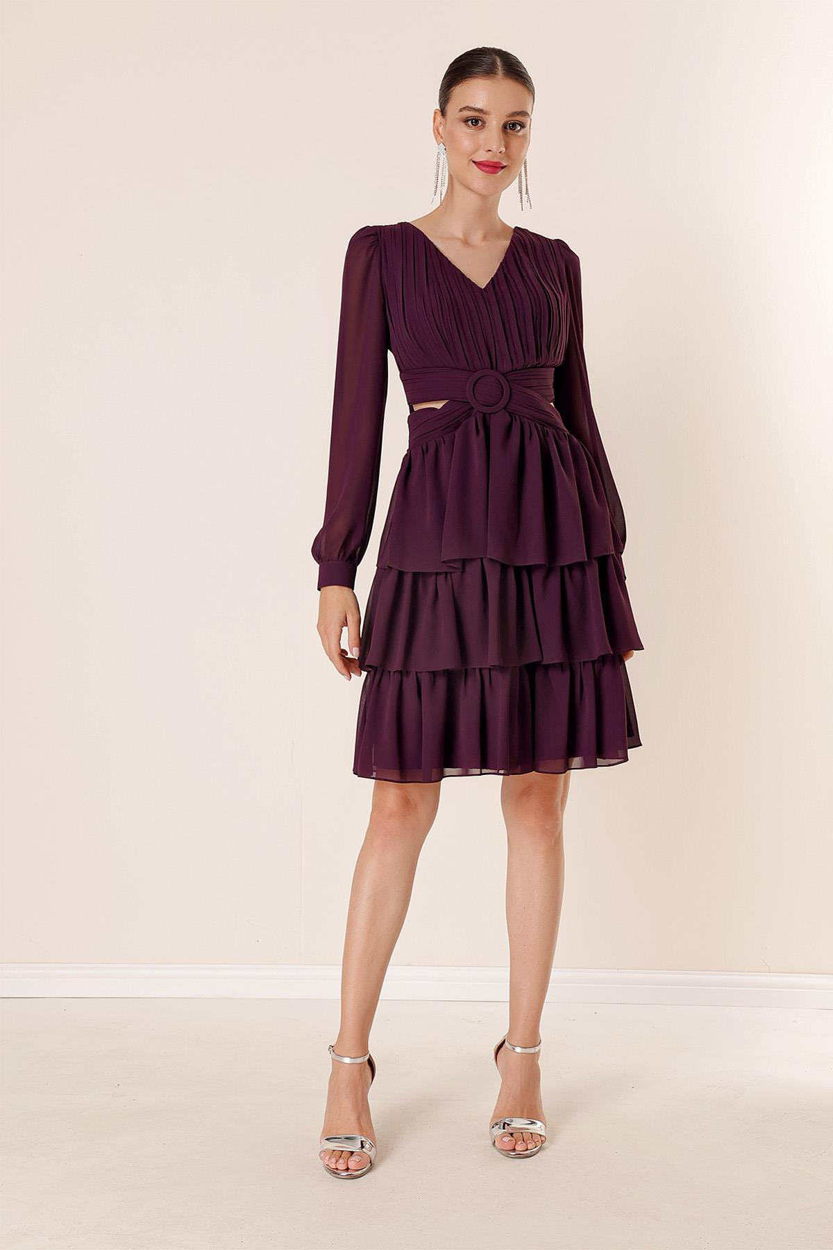 S-23K1040031Waist Layered chiffon dress with pearl Neckline and back Design