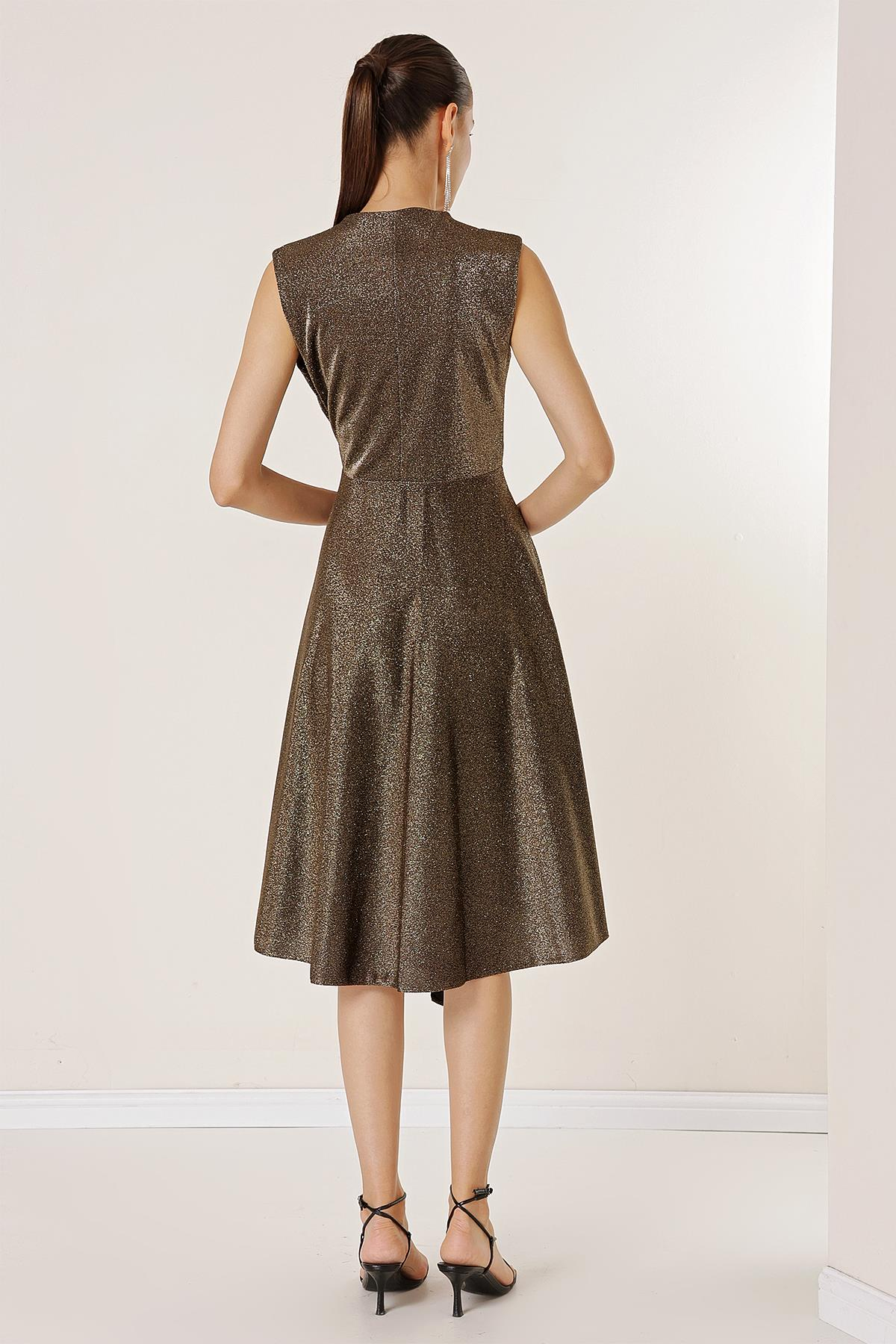 S-23K1040055Crossover Neckline Sequined Belted Dress