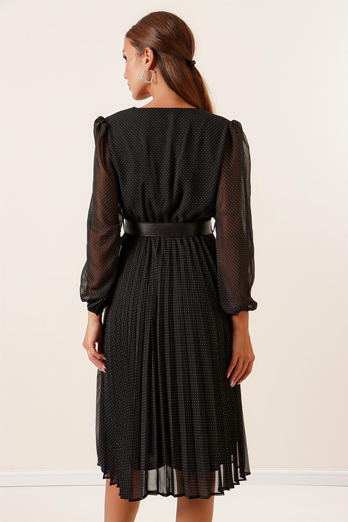 S-23K1520001Crossover Neck Belted Pleated Chiffon Lined Dress Spotted