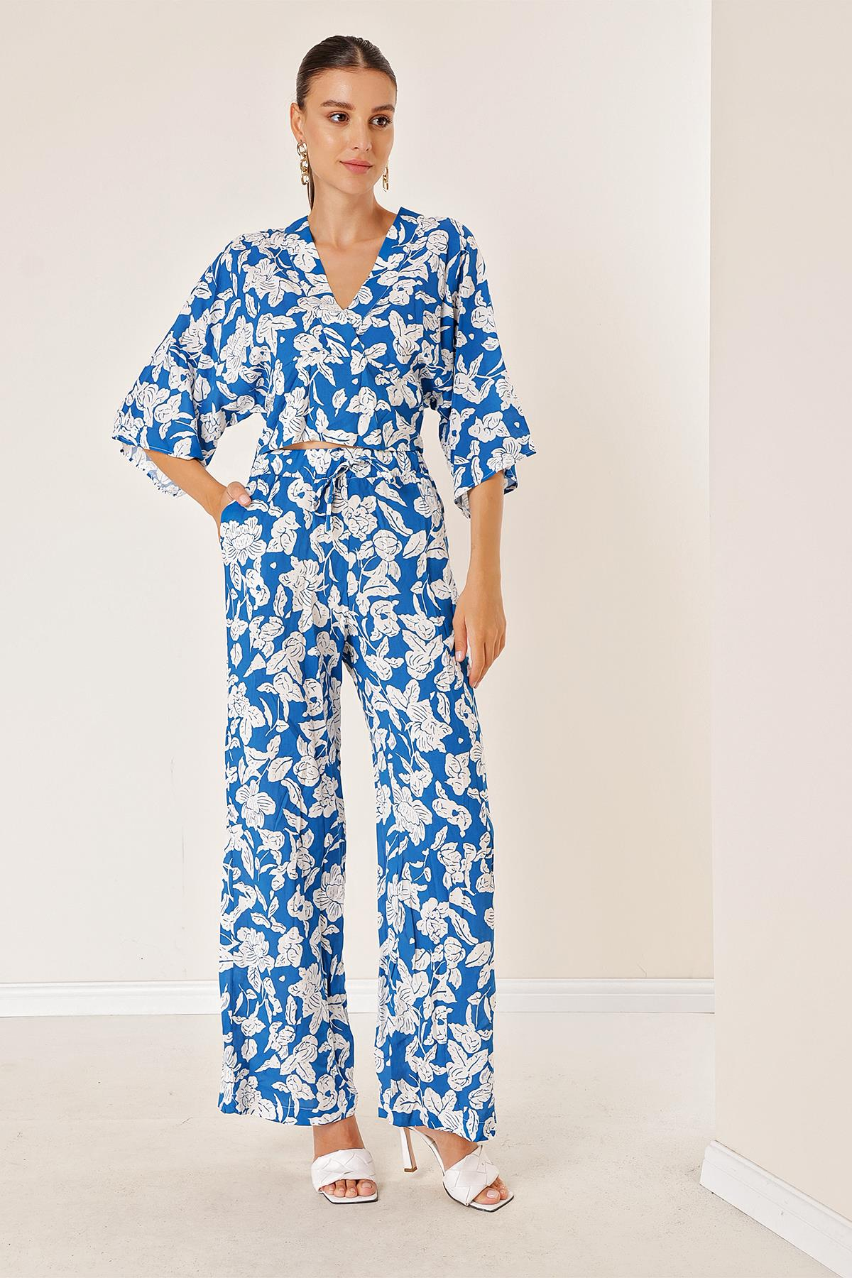 S-23K1520069Elasticated Back Waist Patterned Palazzo Pants Two Piece Set V Neck Crop Front Pocketed Blue