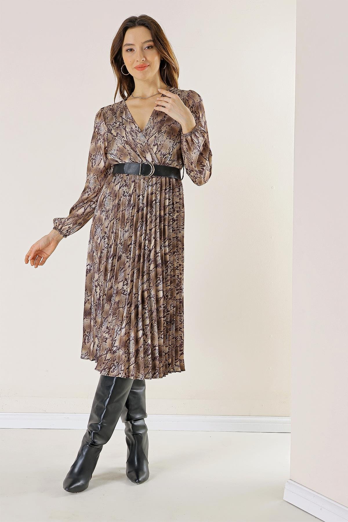 S-23K1520105Buy Snakeskin Patterned Crossover Neckline Belted Waist Lined Pleated Dress