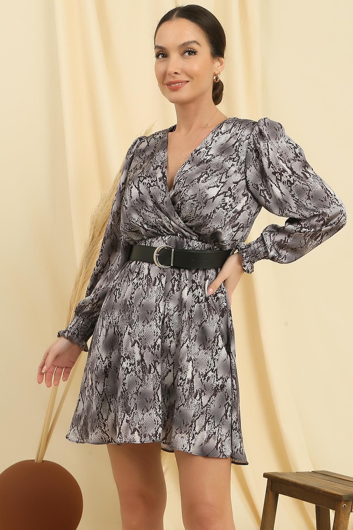 S-23K1520107Double-Breasted Waist-Lined Collar Snake Arched Patterned Satin Dress