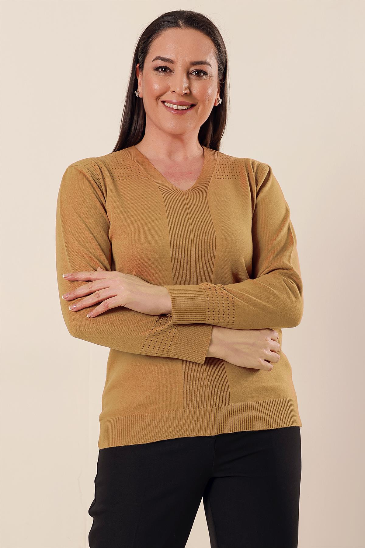 S-23K1800005V Yaka Delik İş Detaylı Büyük Beden Akrilik Kazak