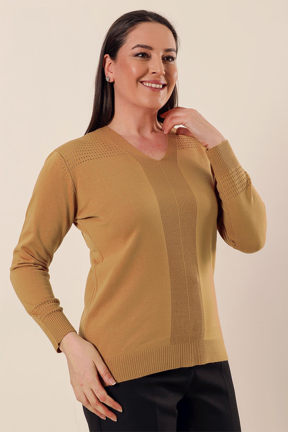 S-23K1800005V Yaka Delik İş Detaylı Büyük Beden Akrilik Kazak