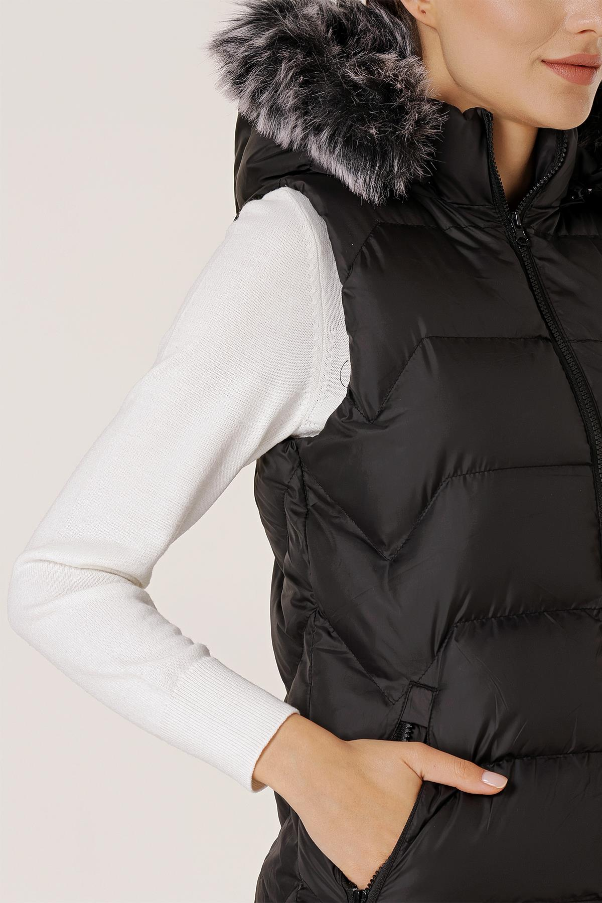 S-23K2060071Kürklü Seyyar Kapüşonlu Yandan Cepli Astarlı Fermuarlı Şişme Yelek