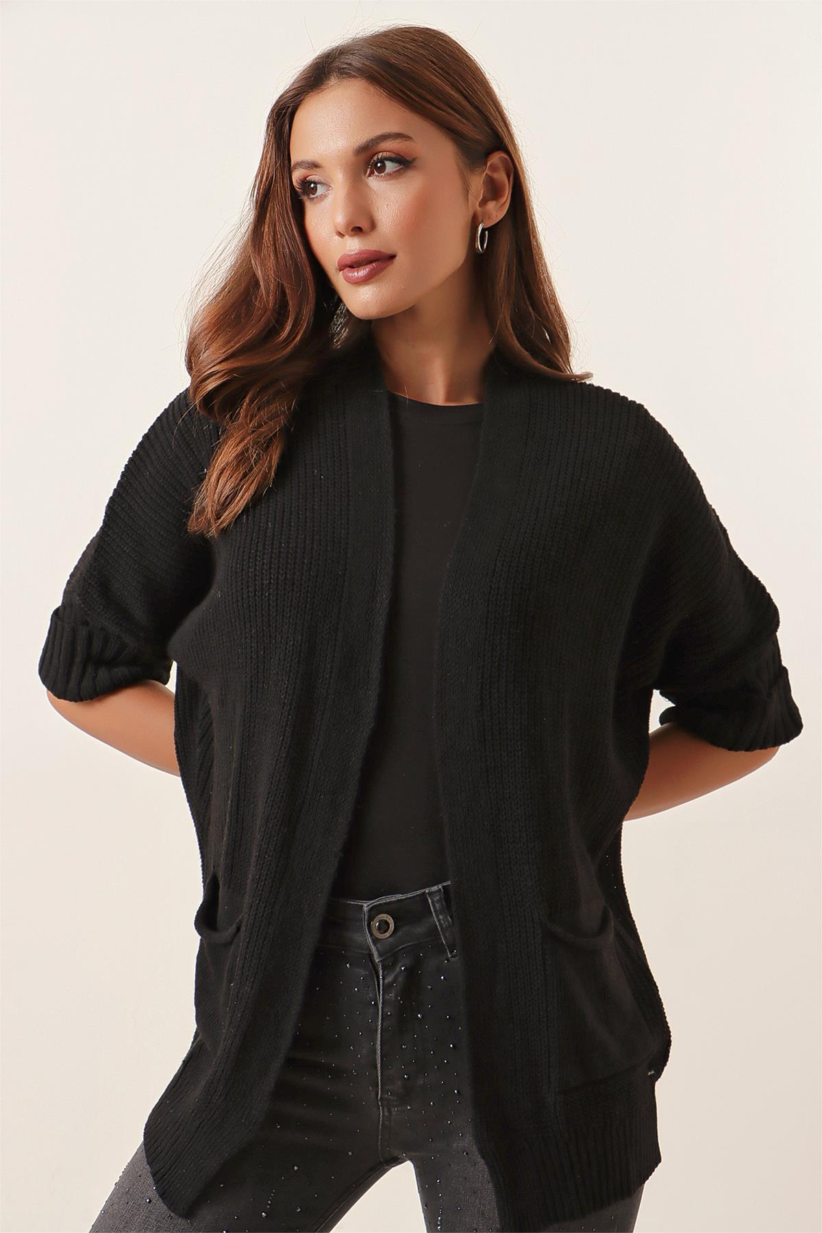 S-23K2800005Pocketed Knit Poncho Batwing Half Sleeve Cardigan