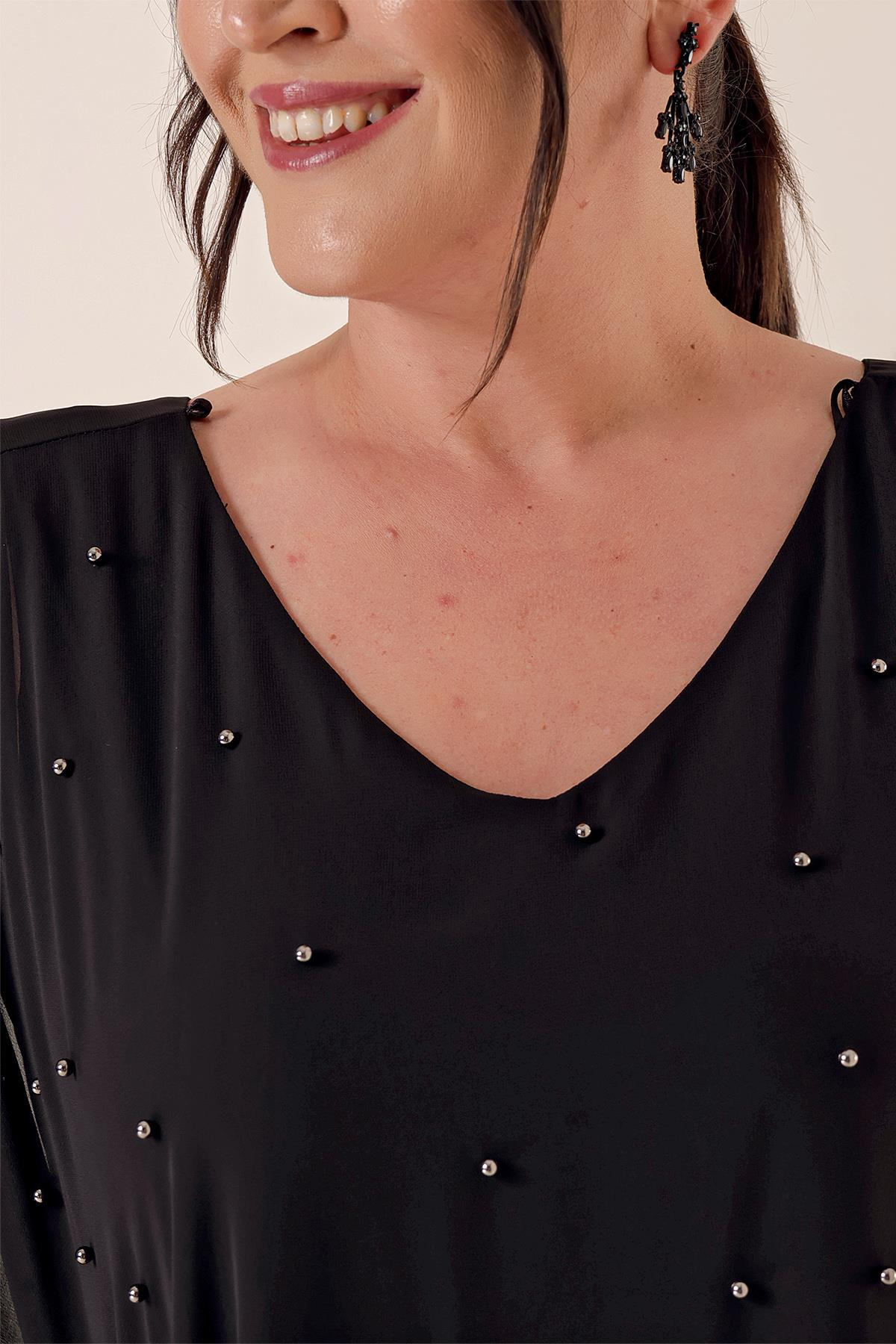 S-23K3050005Ön Arka V Yaka Üstü İnci Detaylı Şifon Likralı Büyük Beden Tulum