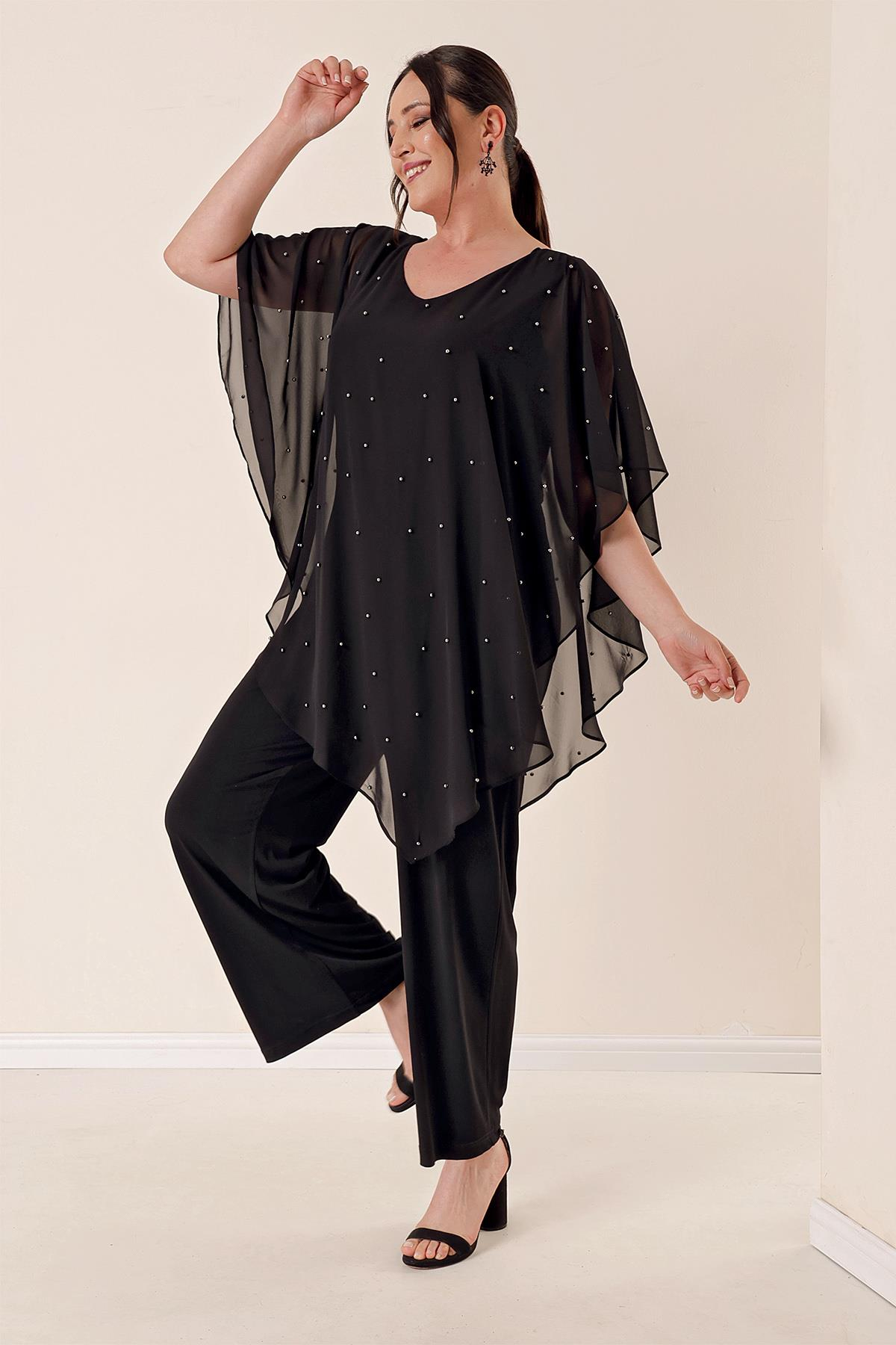 S-23K3050005Ön Arka V Yaka Üstü İnci Detaylı Şifon Likralı Büyük Beden Tulum