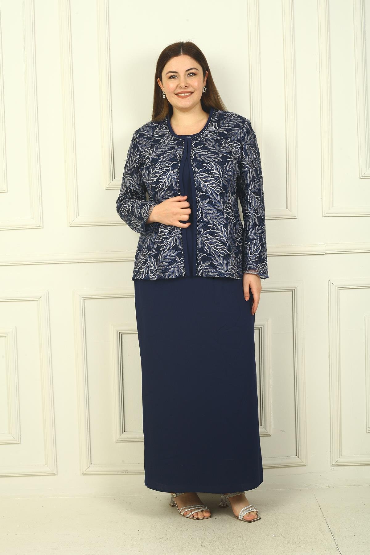 S-23K3070009Yakası Boncuk Nakışlı Uzun Elbise Boncuk Pul Nakışlı Ceket Astarlı Büyük Beden 2'li Takım