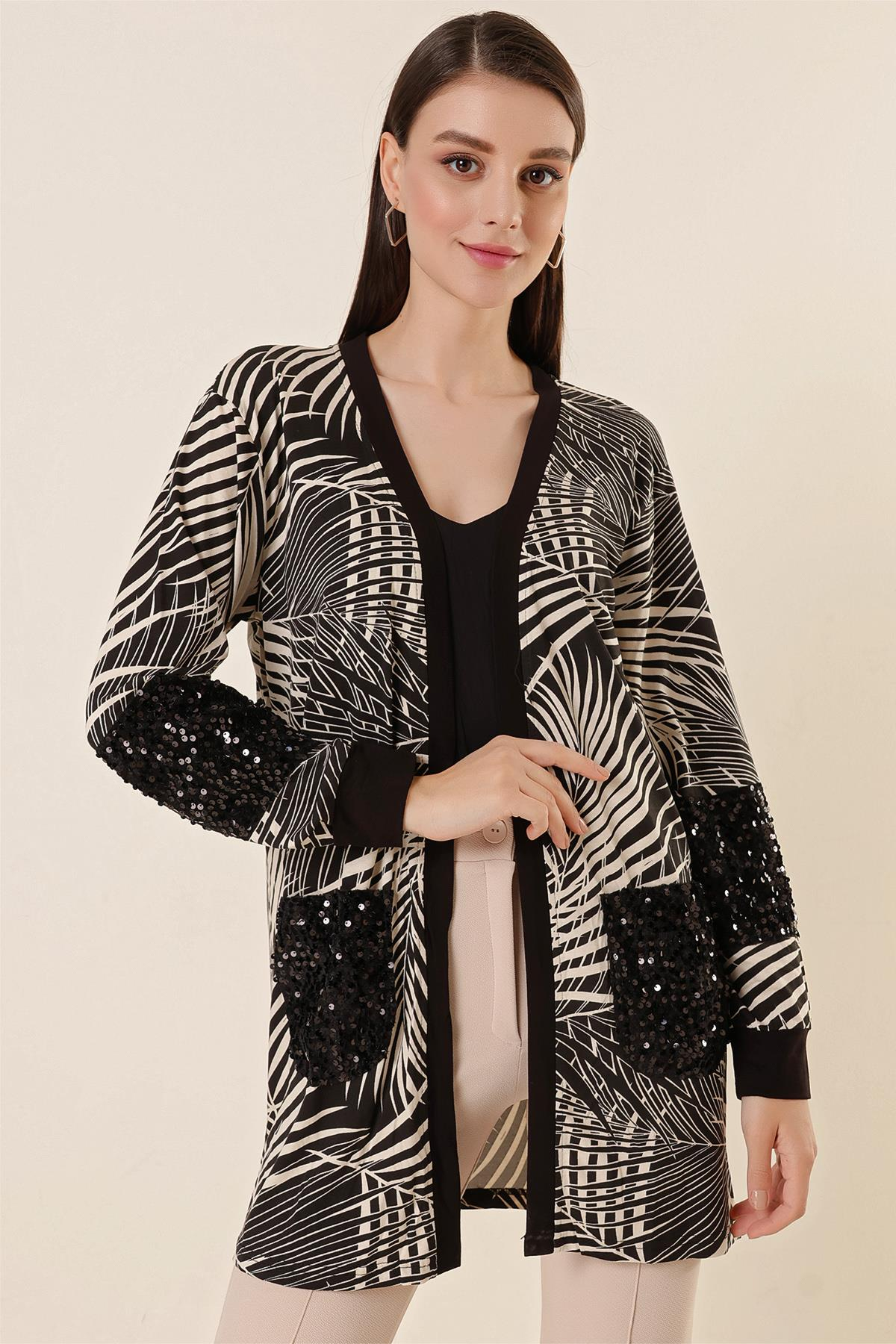 S-23K3160005Leaf Patterned Cardigan with Ruched details and Pockets, made of lycra