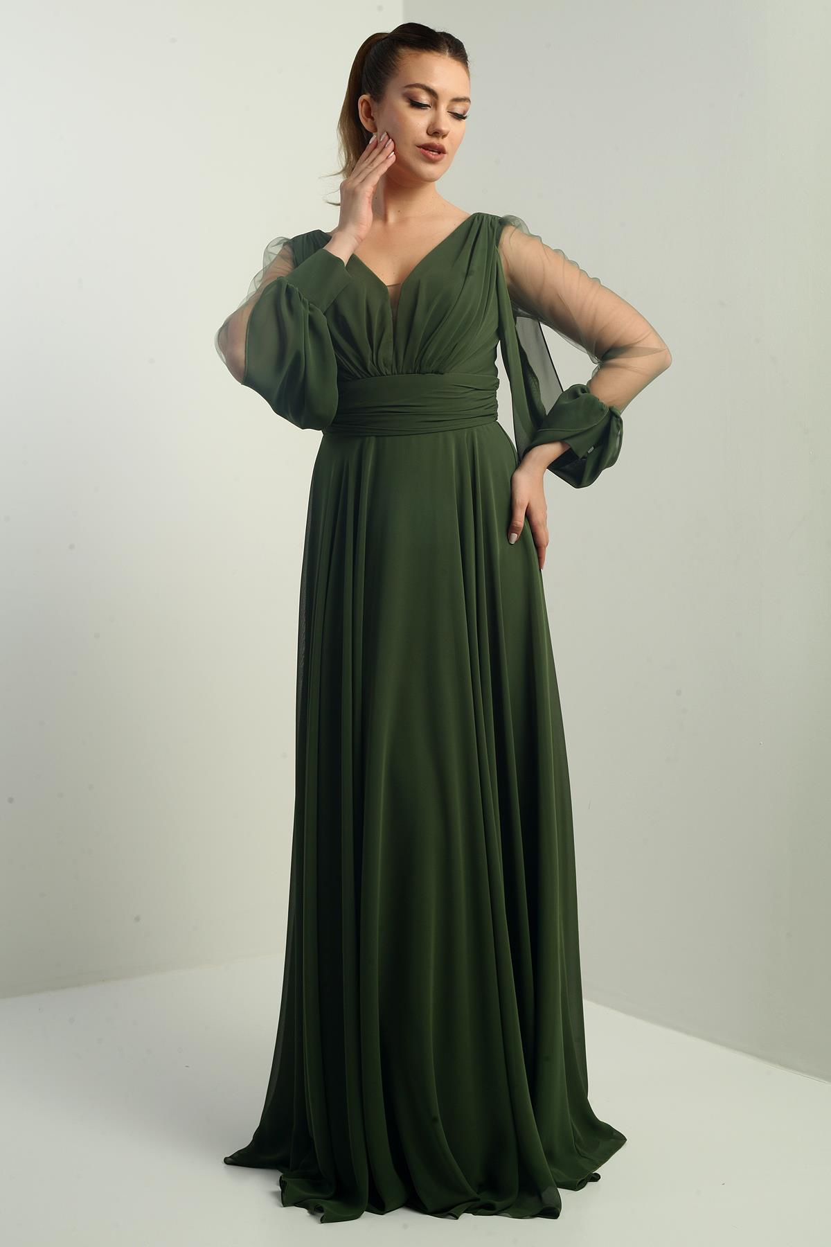 S-23K3800015Ön Arka V Yaka Önü Drapeli Kolları Tül Astarlı Geniş Beden Aralıklı Uzun Şifon Elbise