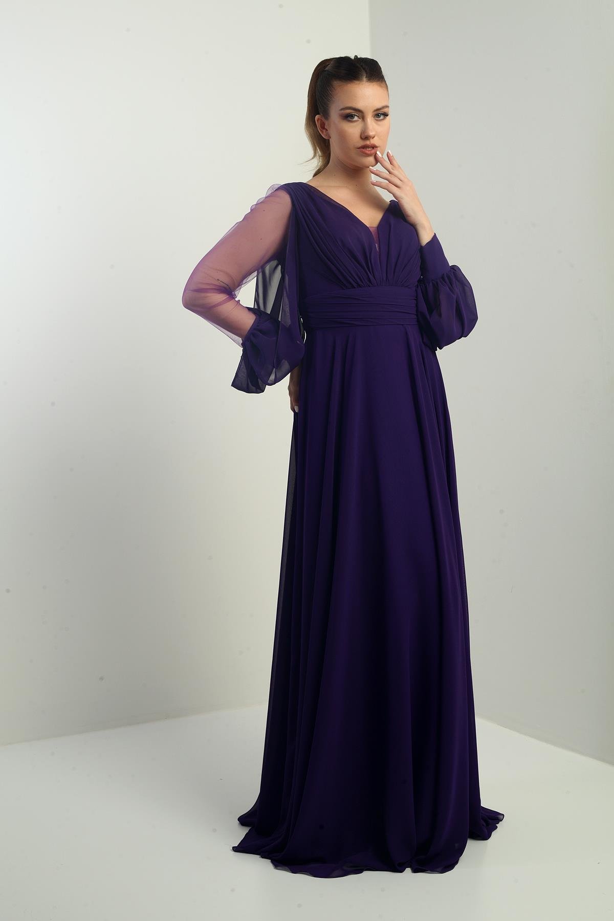 S-23K3800015Ön Arka V Yaka Önü Drapeli Kolları Tül Astarlı Geniş Beden Aralıklı Uzun Şifon Elbise