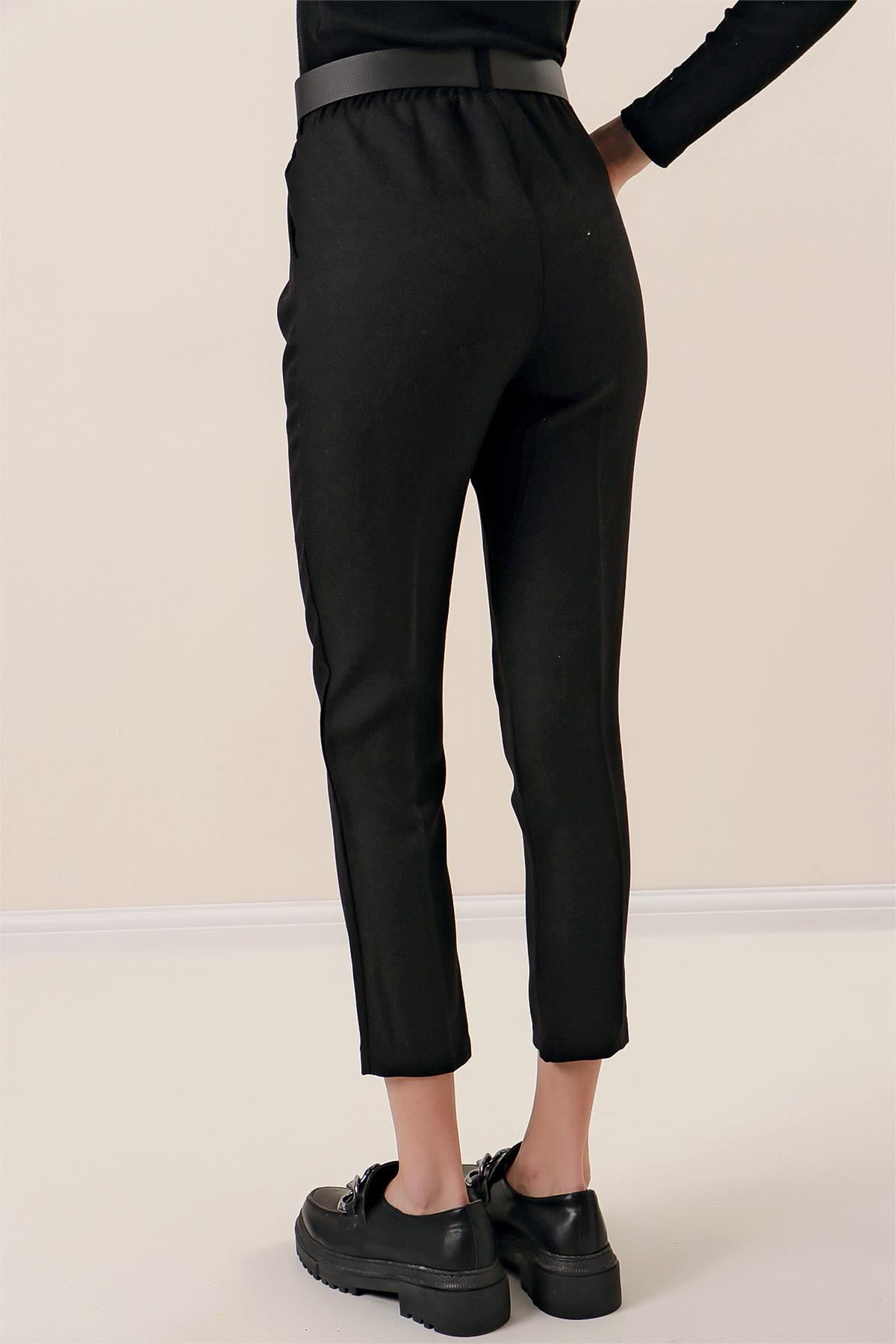 S-23K4080004Beli Lastikli Kemerli Yün Efektli Pantolon