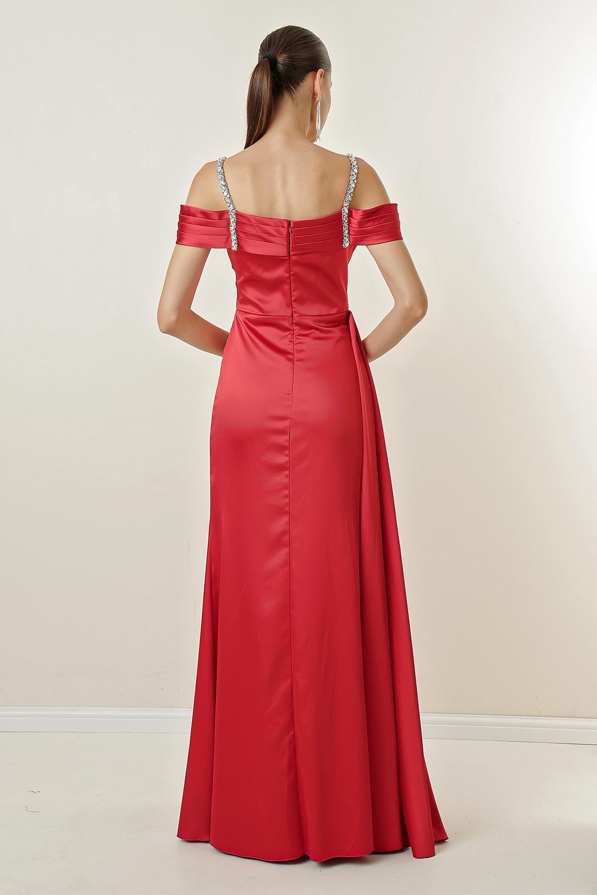 S-23K4120017Taş Detaylı İnce Askılı Düşük Kol Astarlı Uzun Saten Elbise