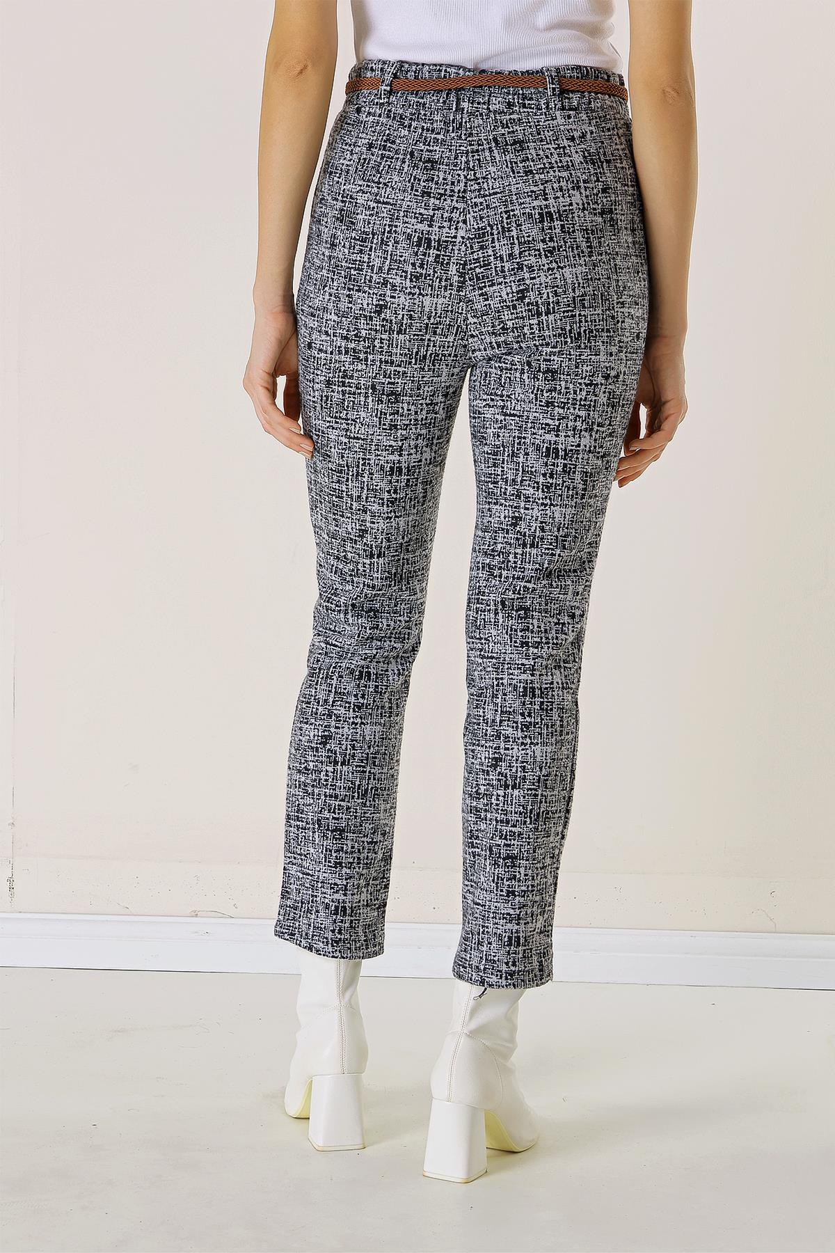 S-23K4140052Beli Lastikli Kemerli Yandan Cepli Cam Kırığı Desen Dar Paça Pantolon