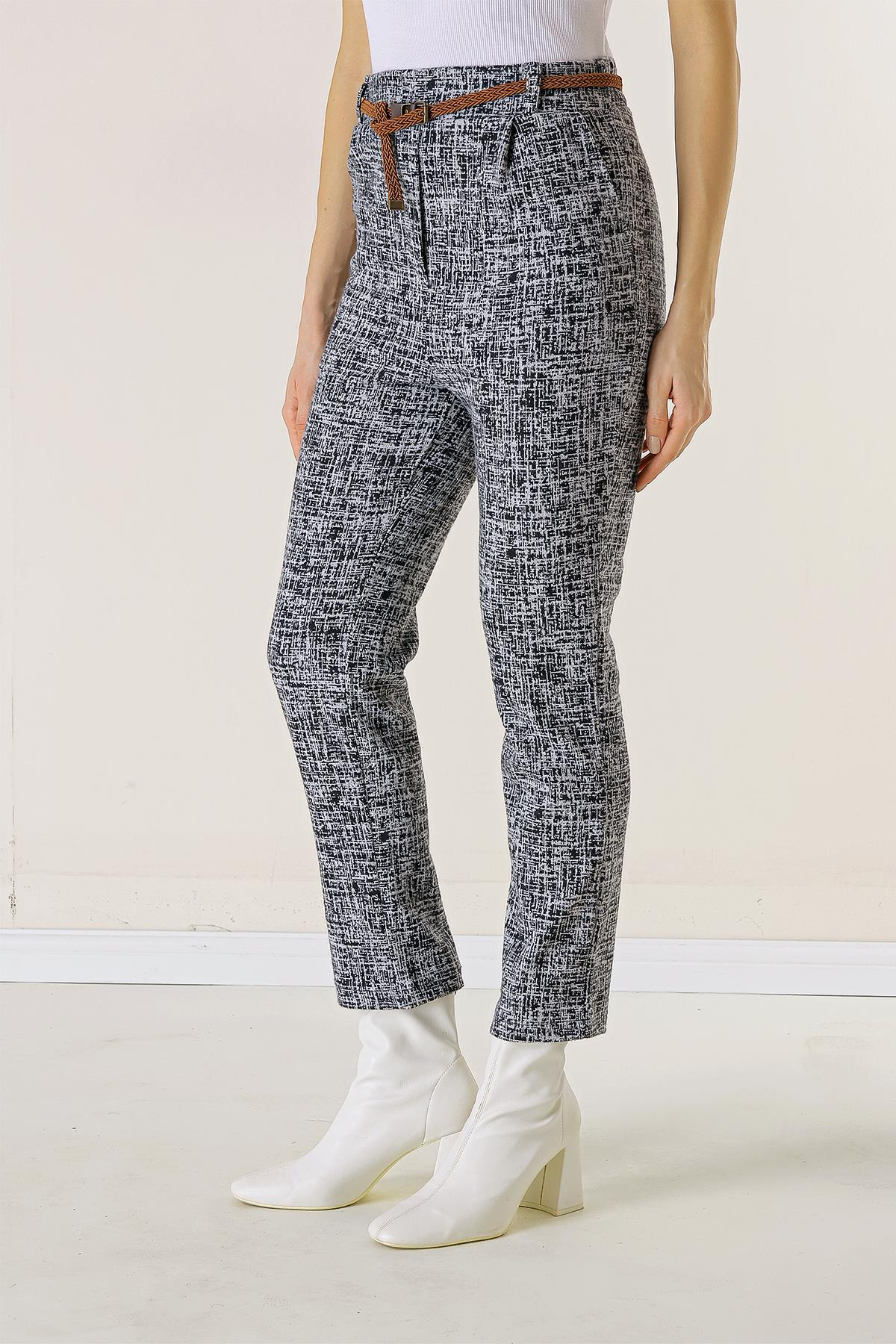 S-23K4140052Beli Lastikli Kemerli Yandan Cepli Cam Kırığı Desen Dar Paça Pantolon