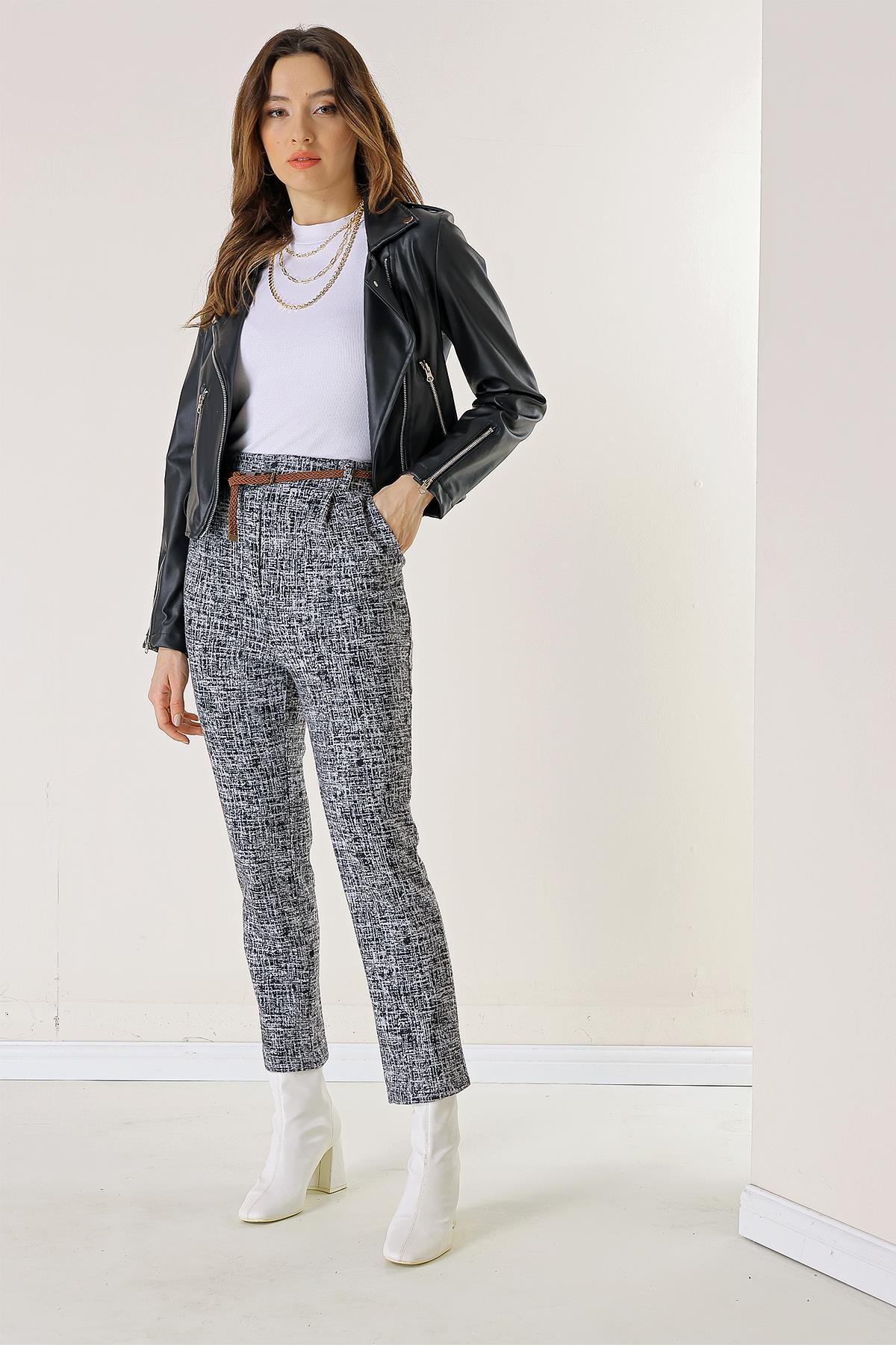 S-23K4140052Beli Lastikli Kemerli Yandan Cepli Cam Kırığı Desen Dar Paça Pantolon