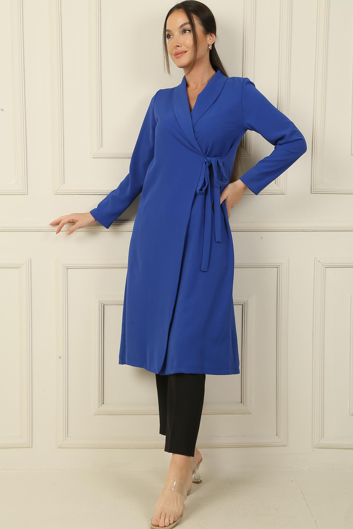 S-23K4160005Long Crepe Crossover Jacket Belted Collar