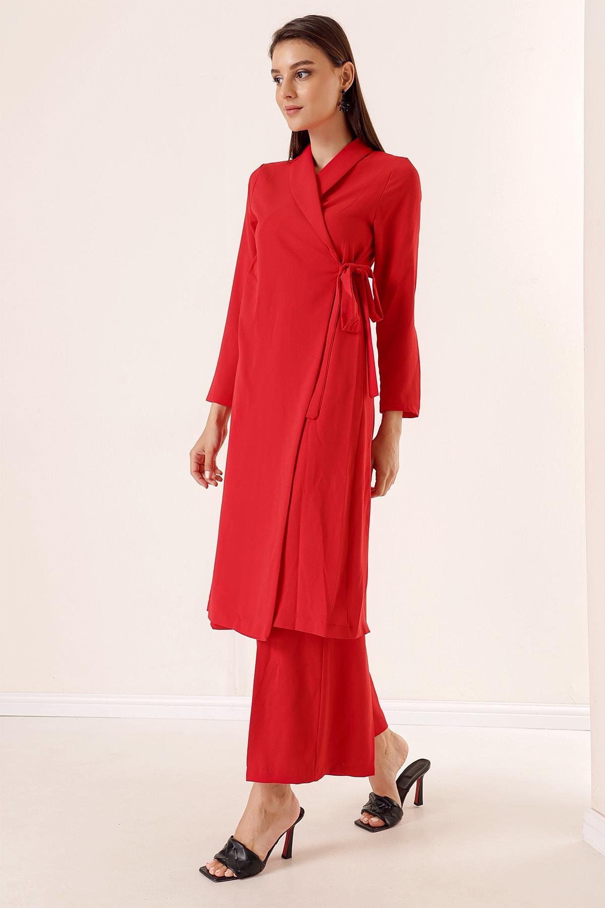 S-23K4160005Long Crepe Crossover Jacket Belted Collar