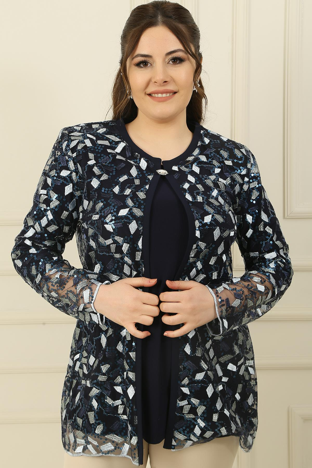 S-24K0520004İçi Kollu Bluz Fırça Desen Nakış İşlemeli Ceket B.B 2'li Takım