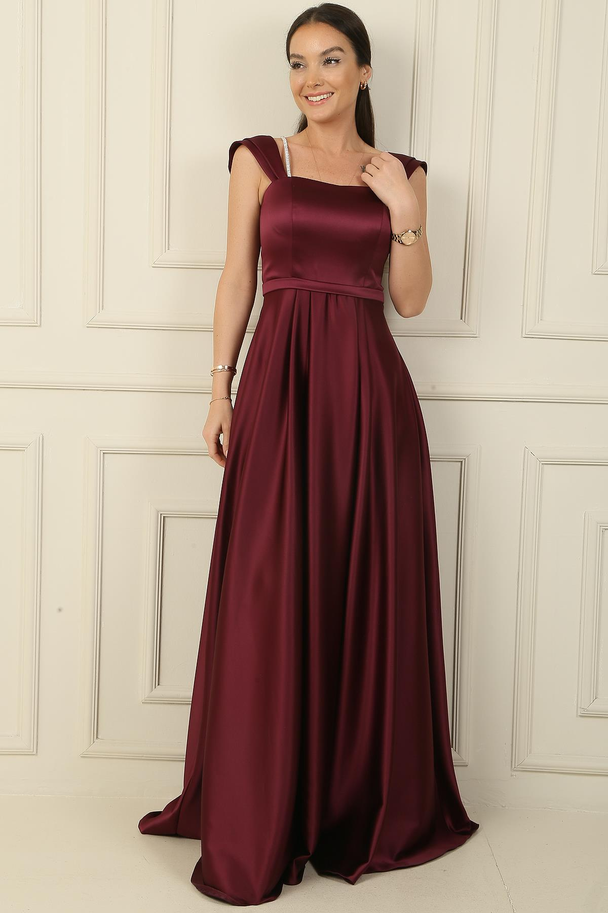 S-24K1210001Detailed Stone Pendant, Buy Long Dress Square Collar Lined