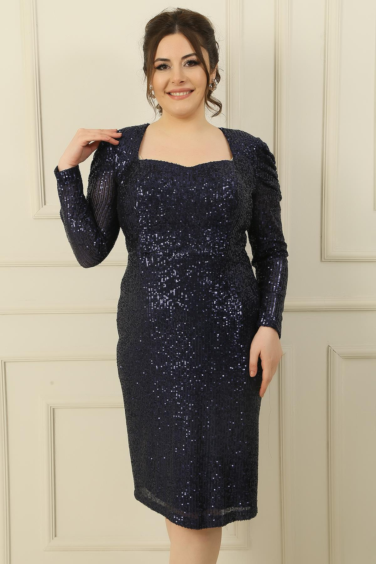 S-24K3630003Pentagon Neckline Pleated Dress Oversized Lined The Shoulders Pulpayet