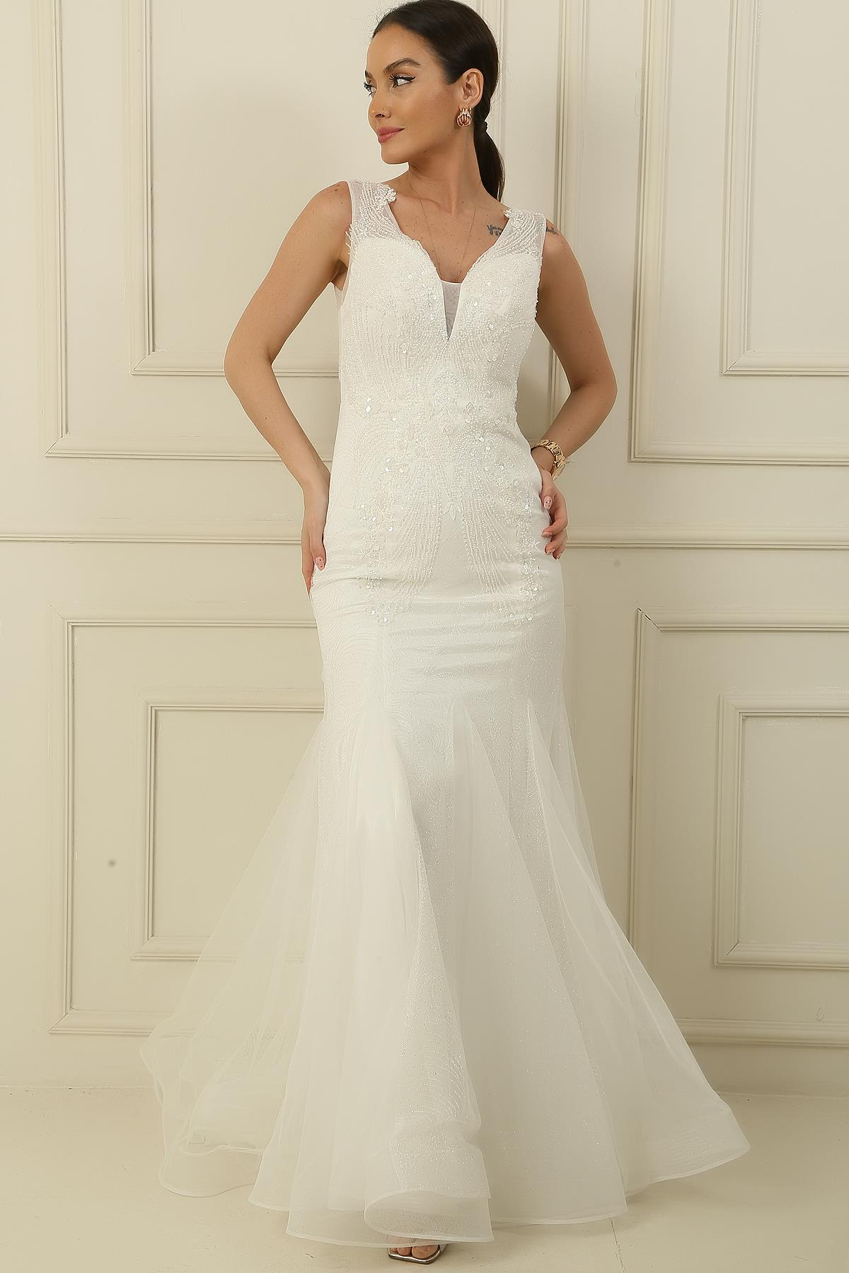 S-24K3800001Pul Ve Boncuklu Astarlı Arkası Bağlamalı Simli Uzun Balık Elbise