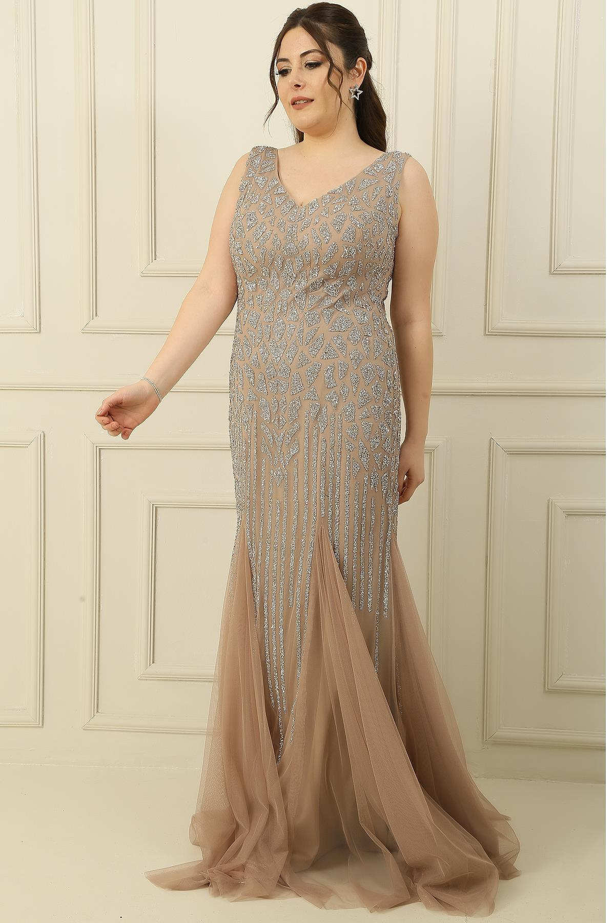 S-24K4240001Front And Rear V-Neck Stone Embroidered Long Dress Tie Back Primed To A Large Body Of