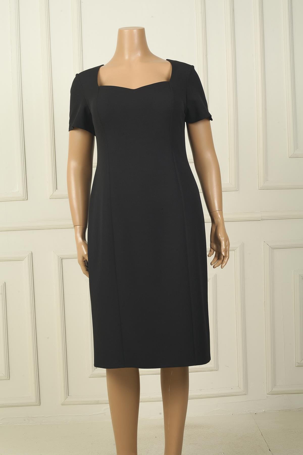 S-24Y0130010Kadın Yarım Kollu Astarlı Büyük Beden Krep Elbise