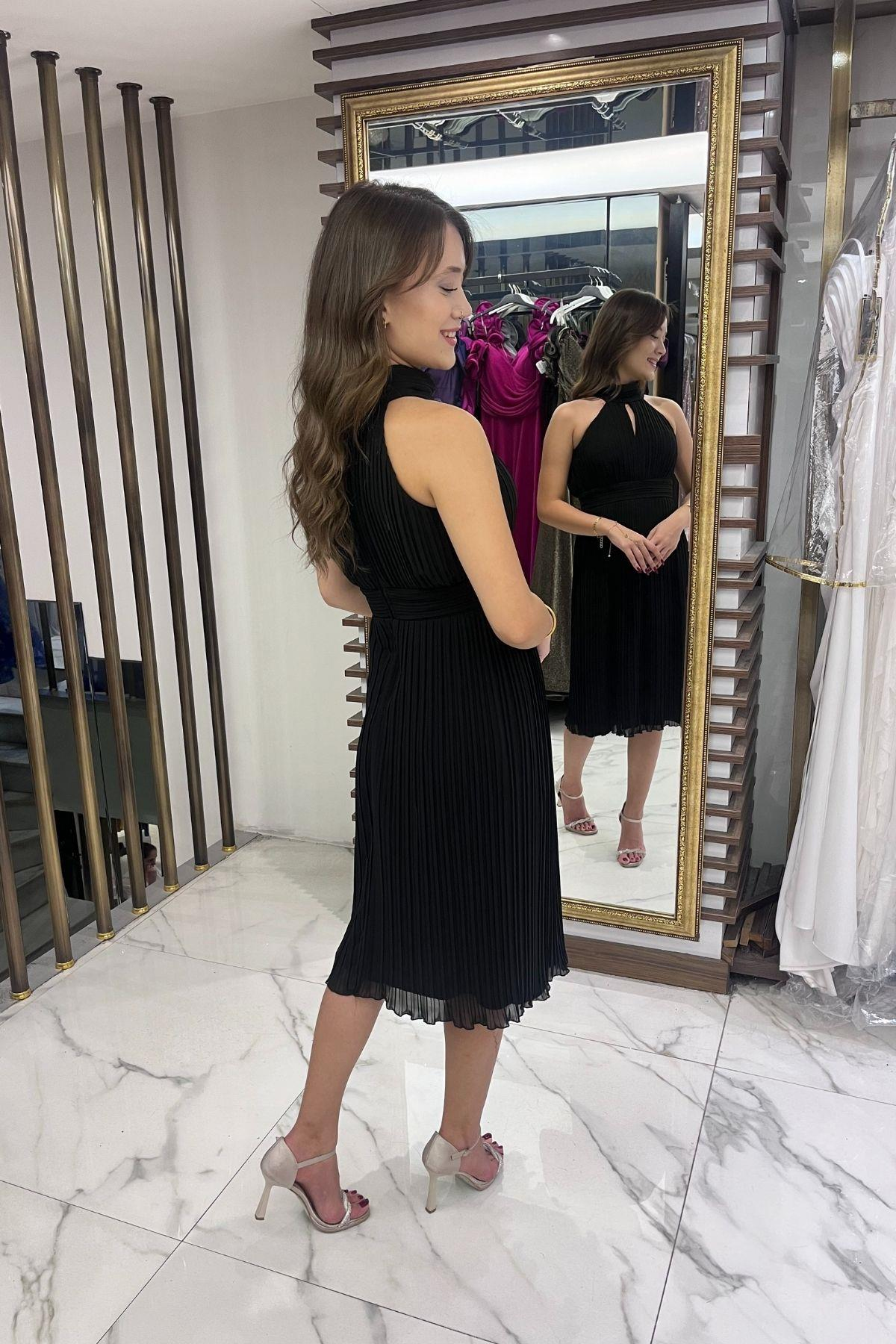 S-24Y0230001Komple Piliseli Astarlı Şifon Elbise