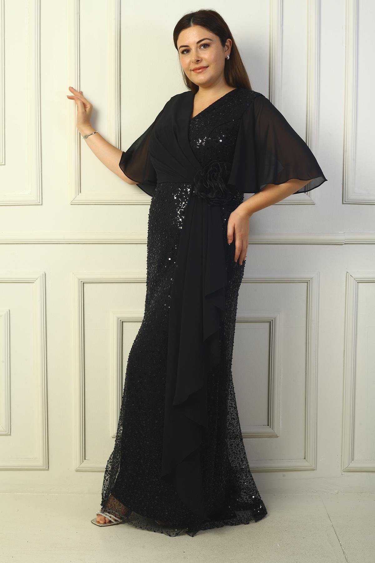 S-24Y0230038Kadın Boncuk Ve Pullu Üstü Şifon Astarlı B.B. Uzun Elbise