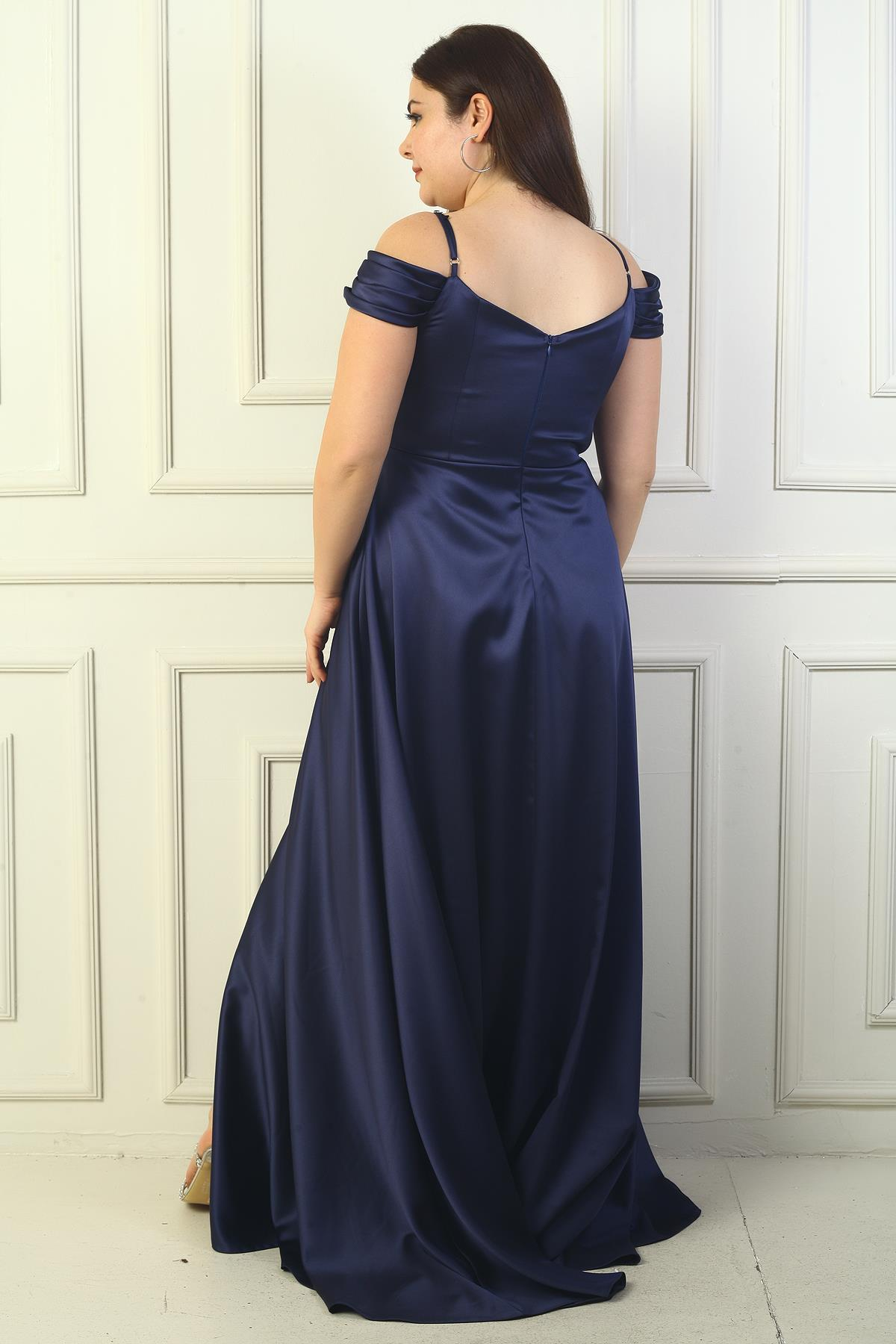 S-24Y0230045Kadın Ön Arka V Yaka İp Askılı Düşük Kol Taş İşlemeli Astarlı Büyük Beden Uzun Saten Abiye Elbise