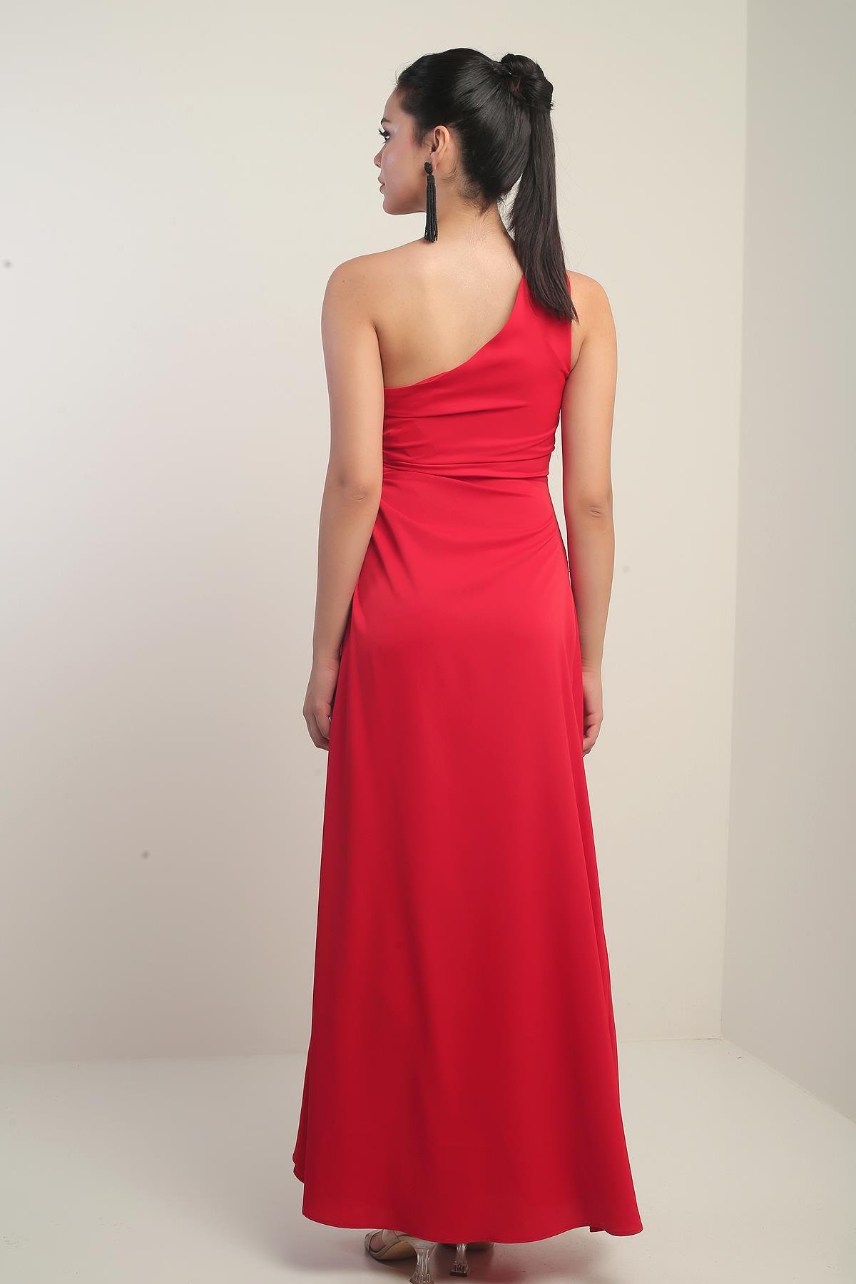 S-24Y0840007Kadın Tek Omuz Yan Pencere Detaylı Uzun Krep Saten Elbise