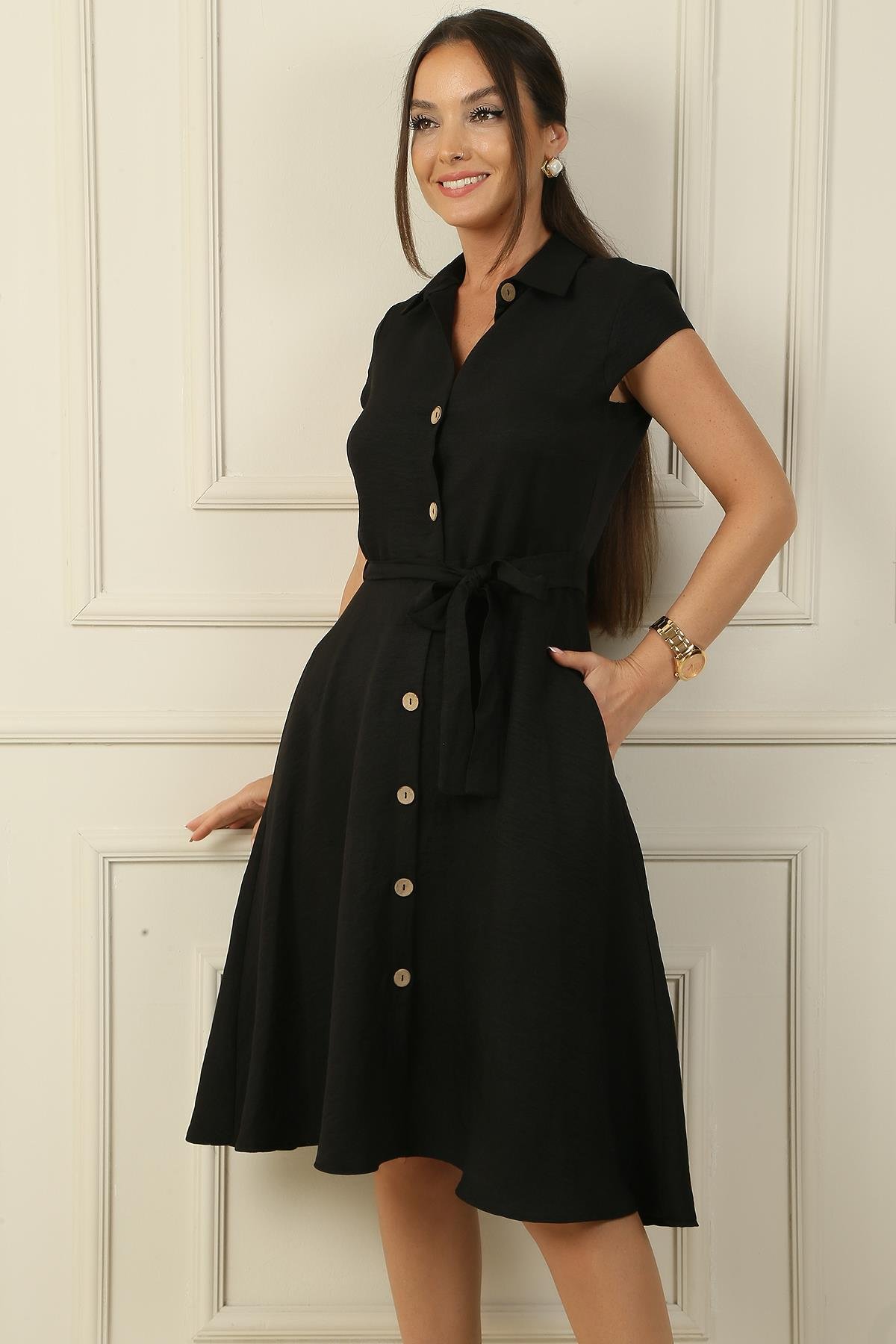 S-24Y0840010Buttoned Front, Belted Waist, Pocketed Linen Dress