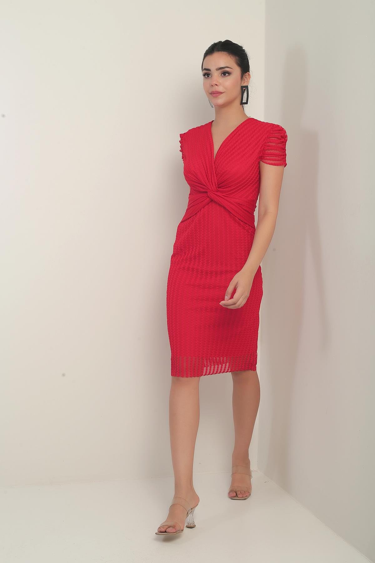 S-24Y0840020Kruvaze Yaka Astarlı Lastikli Kol Düğüm Detaylı Tül Elbise