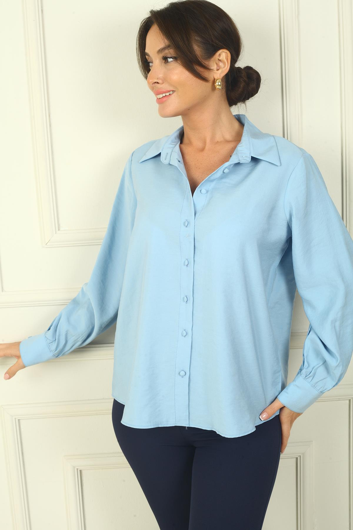 S-24Y0840097Kadın Önü Düğmeli Kolları Büzgülü Uzun Kol Gömlek