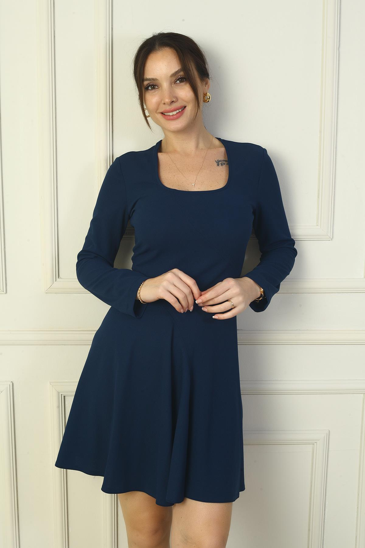 S-24Y0840122Kadın U Yaka Kısa Krep Elbise