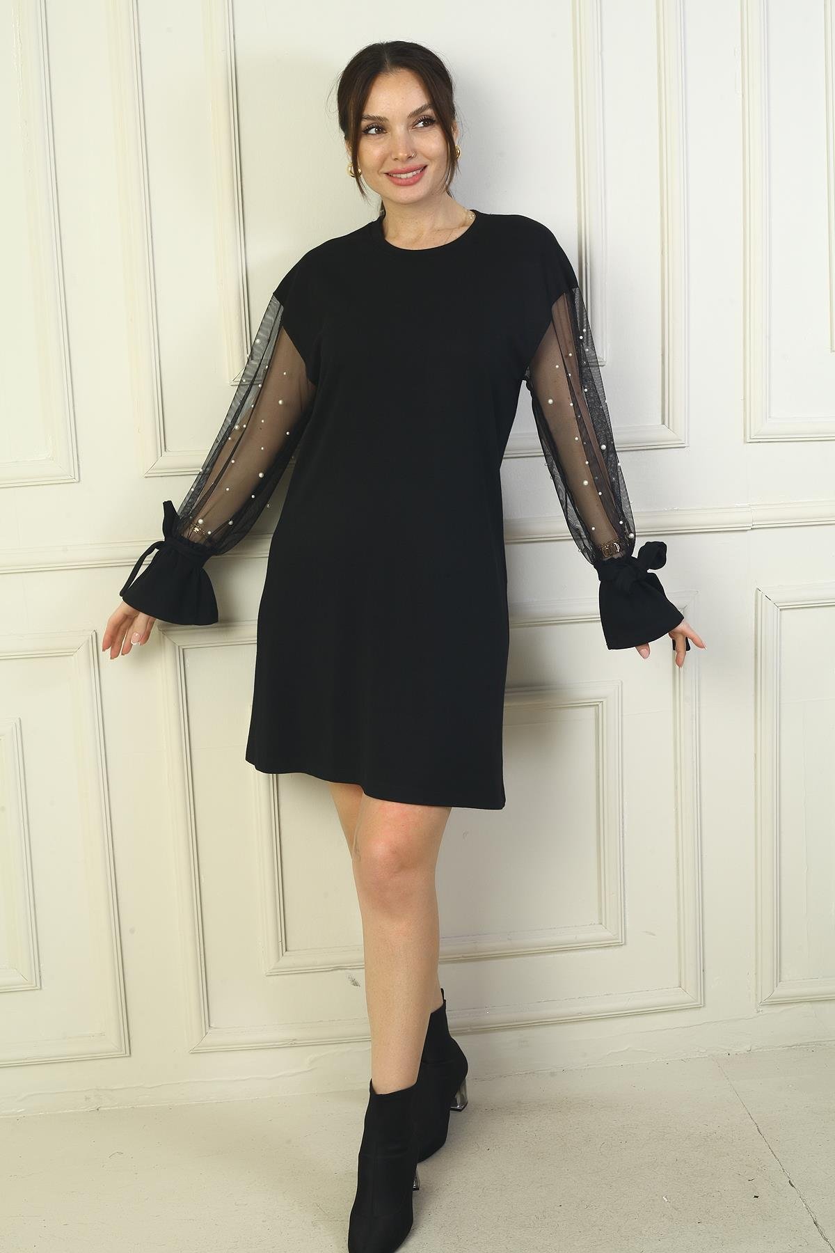 S-24Y0840125Kadın Yuvarlak Yaka İnci Detaylı Tül Kollu Kısa Elbise