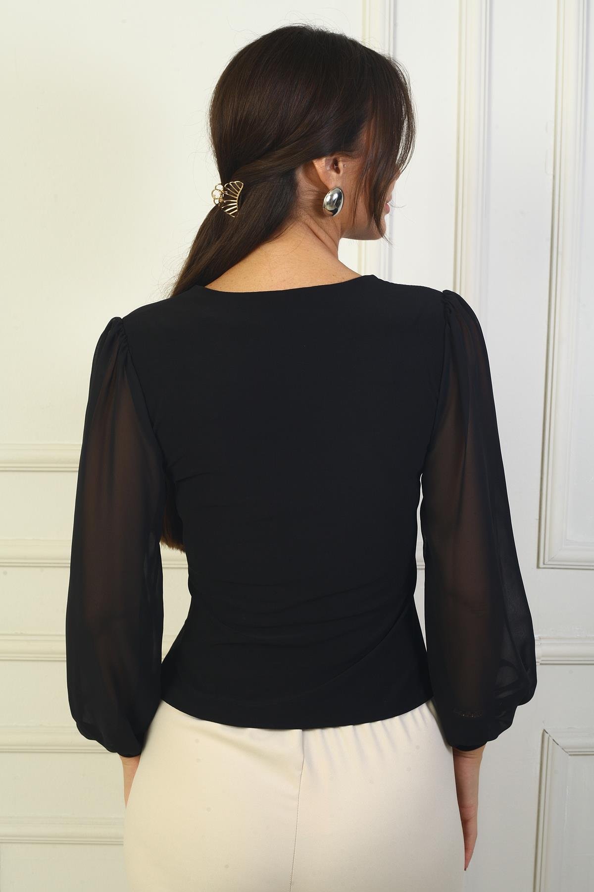 S-24Y1030007Yakası Güllü Uzun Şifon Kollu Bluz