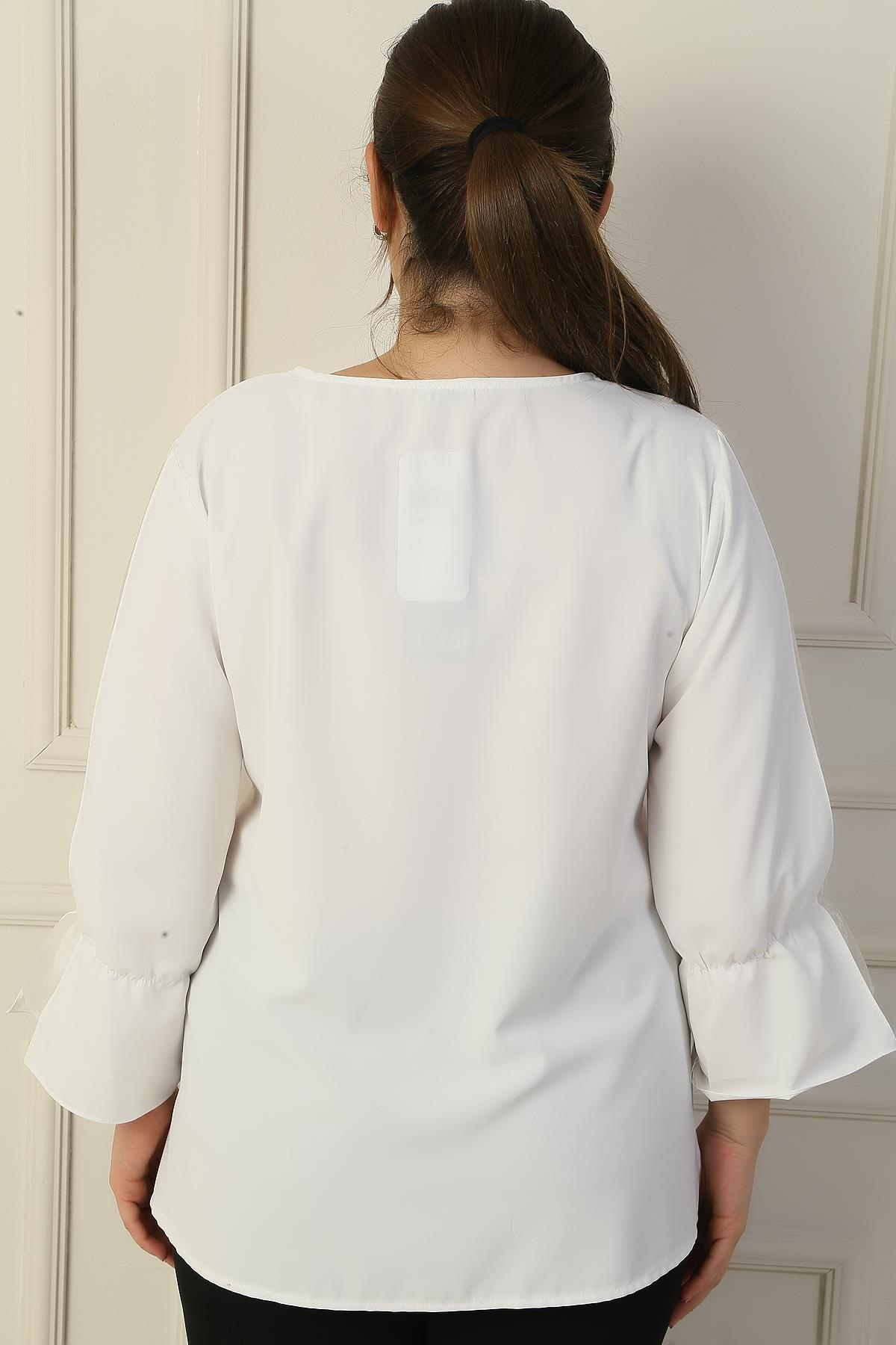 S-24Y1040002V-Neck Half-Crepe Organza Blouse B. B.