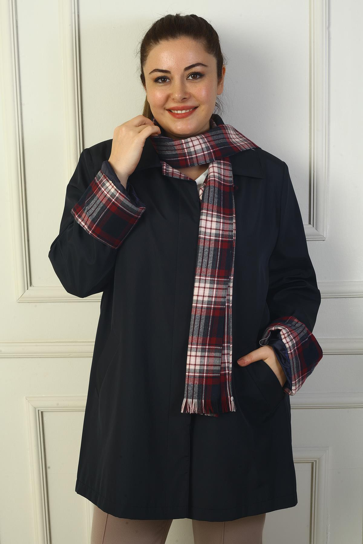 S-24Y1040011Kadın Önü Gizli Düğmeli Cepli Kruvaze Yaka Kaban