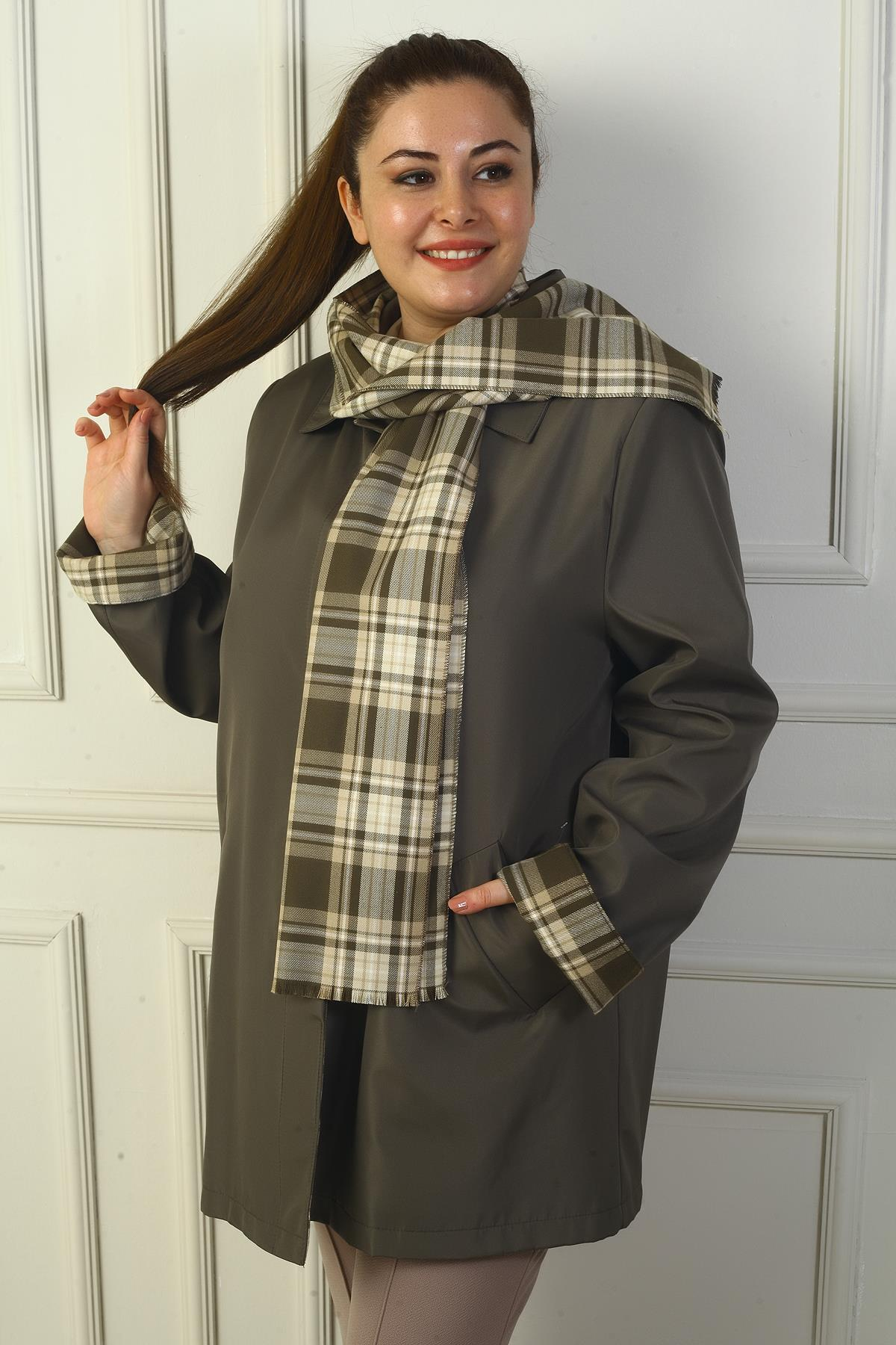 S-24Y1040011Kadın Önü Gizli Düğmeli Cepli Kruvaze Yaka Kaban