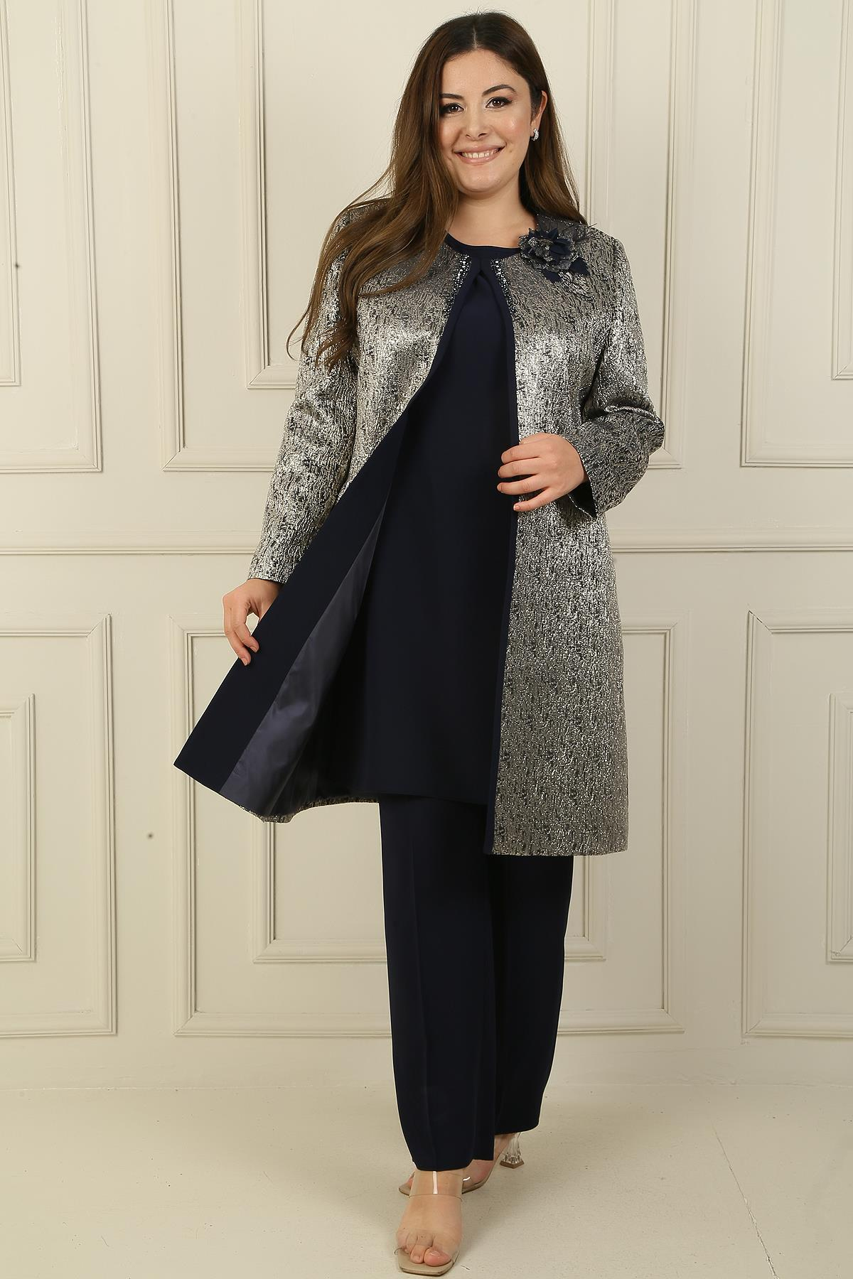 S-24Y1190001Kolsuz Yanları Yırtmaçlı Bluz Boncuk Detaylı Astarlı Uzun Jakarlı Ceket Pantolon Büyük Beden 3'lü Takım