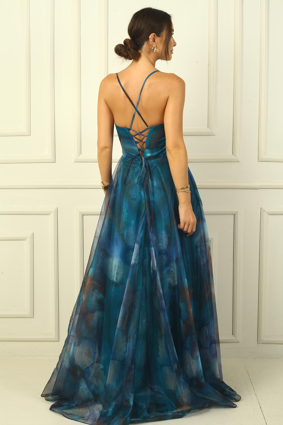 S-24Y1210002Kadın İp Askılı Arkası Bağcıklı Önü Drapeli Çiçekli Organze Uzun Elbise